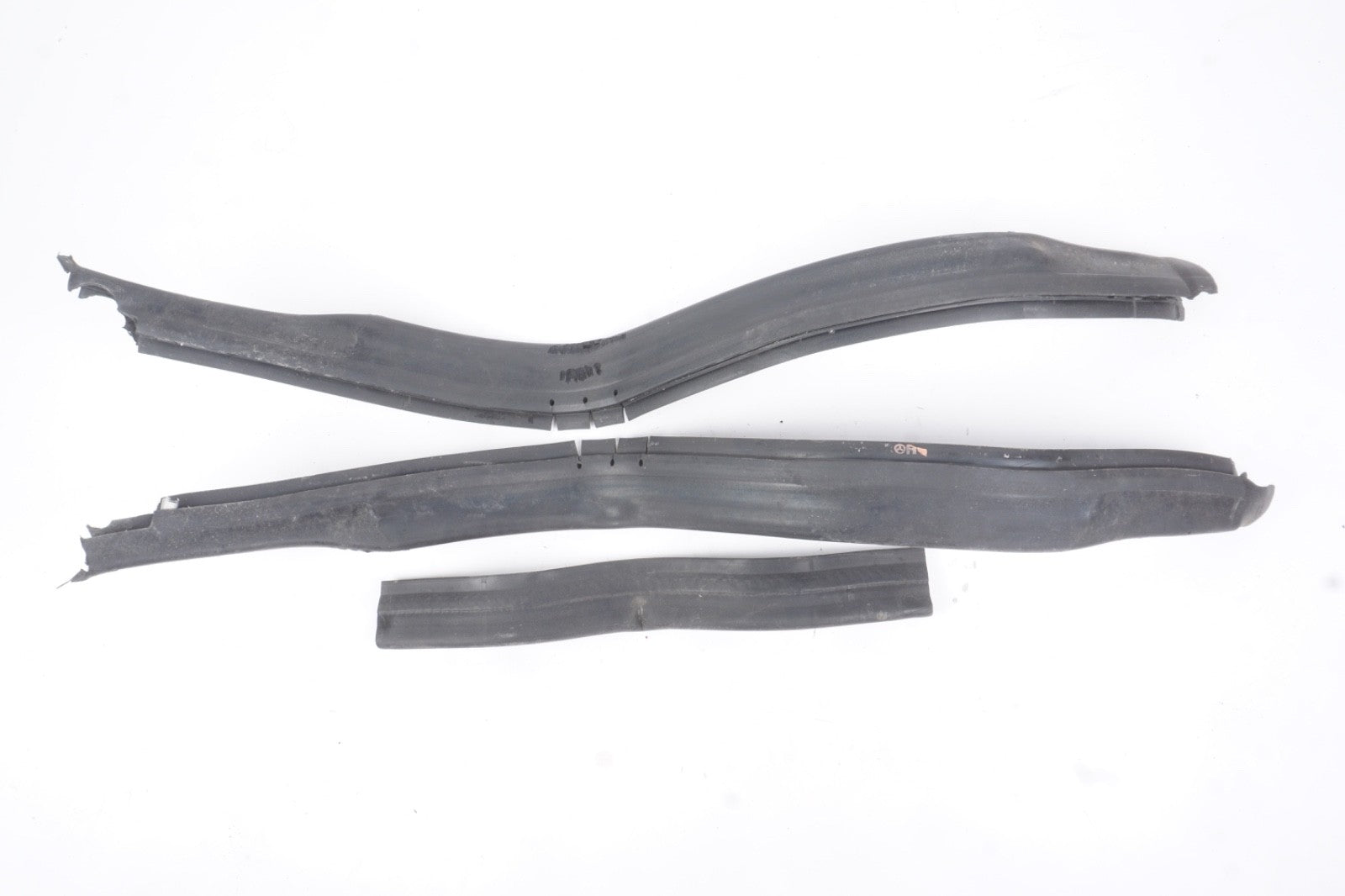 2010 - 2014 Mercedes W207 E350 E550 Under Hood Weatherstrip Seal OEM