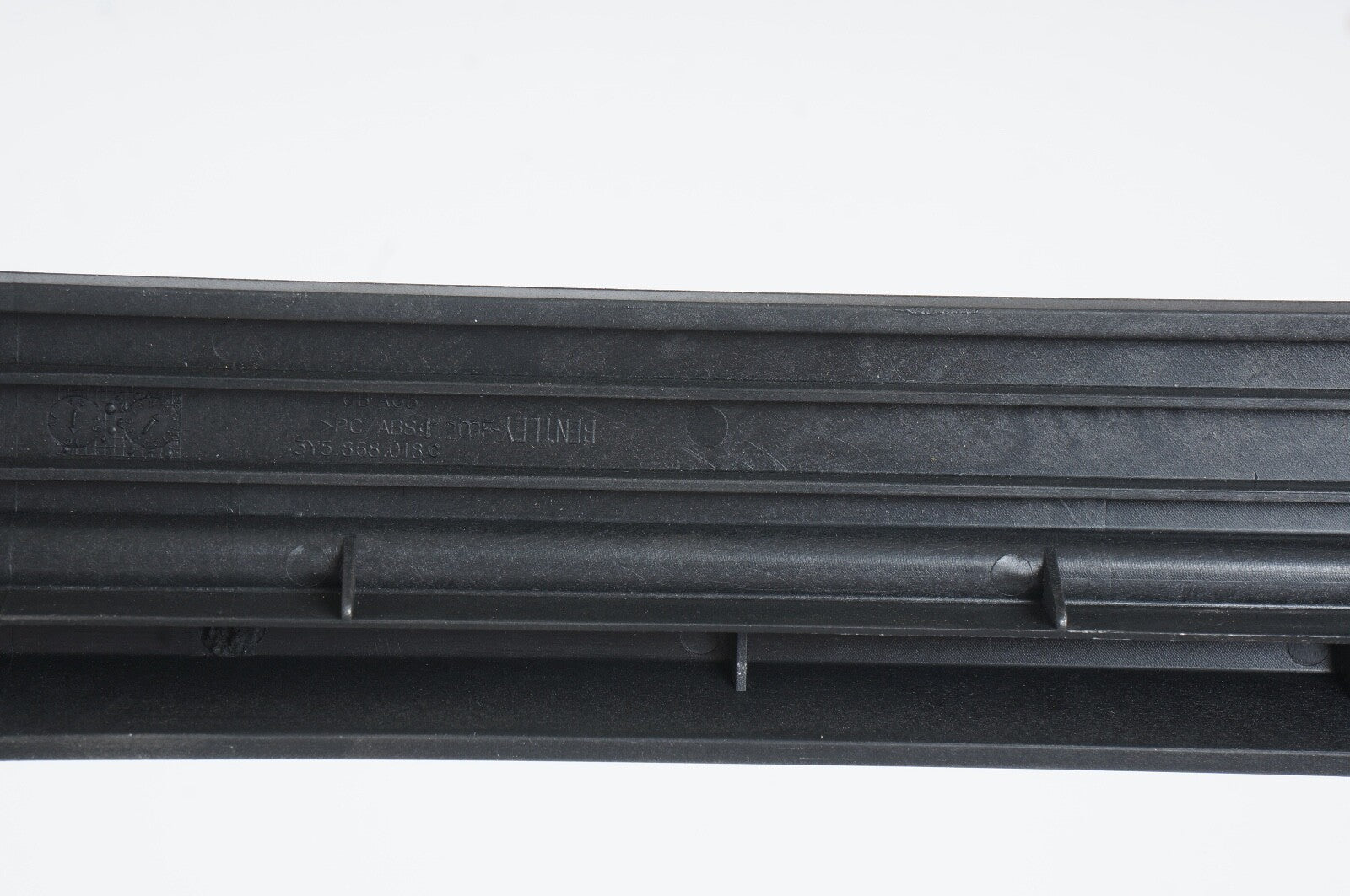 2010 - 2020 Bentley Mulsanne Front Right Passenger Door Upper Trim Strip