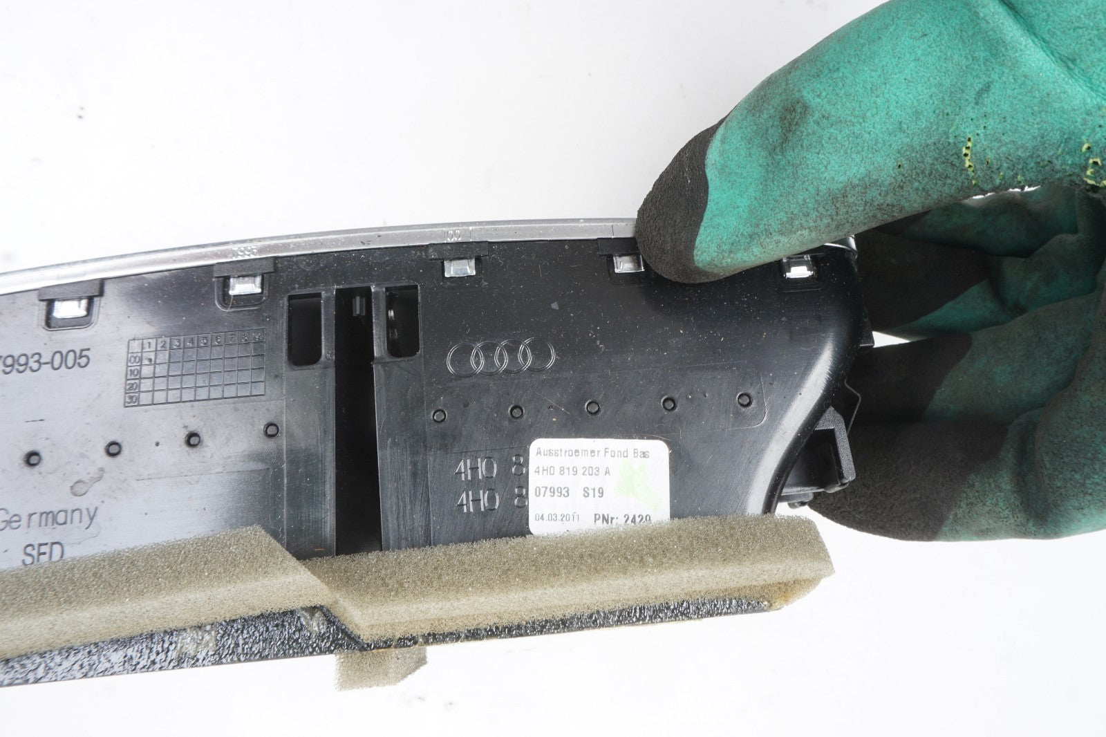 2011-2017 Audi D4 A8 A8L Rear Center Console HVAC A/C Ac Heater Air Vent OEM