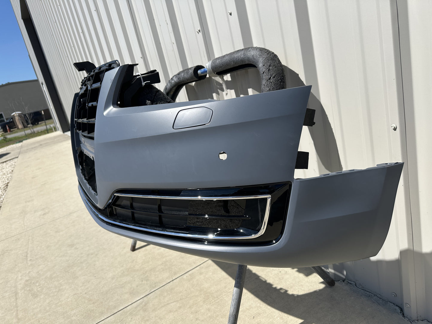 For 2015 Audi A8 Front Bumper Cover With Side Grilles