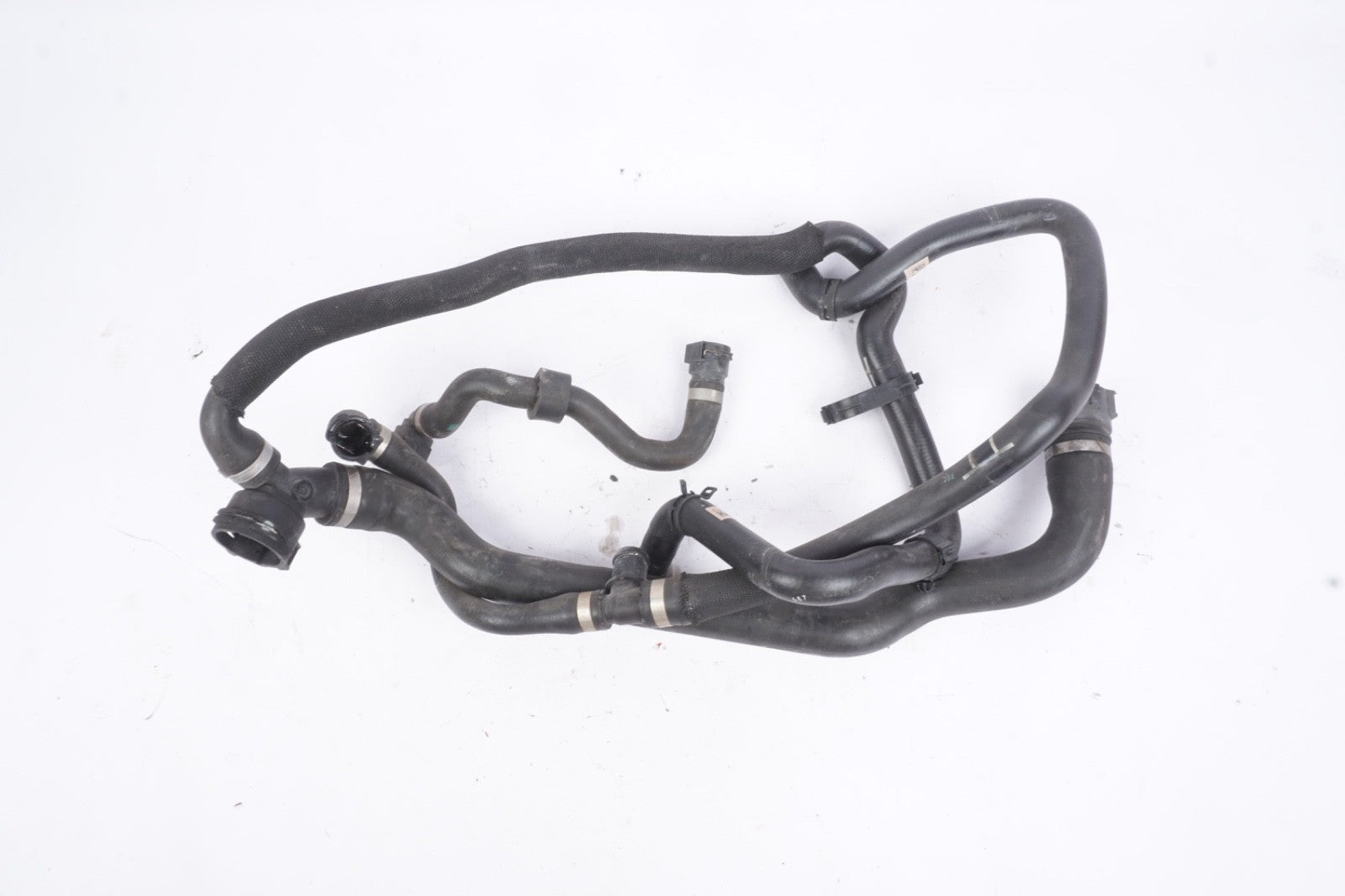 2018 - 2023 BMW X2 F39 2.0L RADIATOR COOLANT WATER OUTLET HOSE TUBE OEM 7617374
