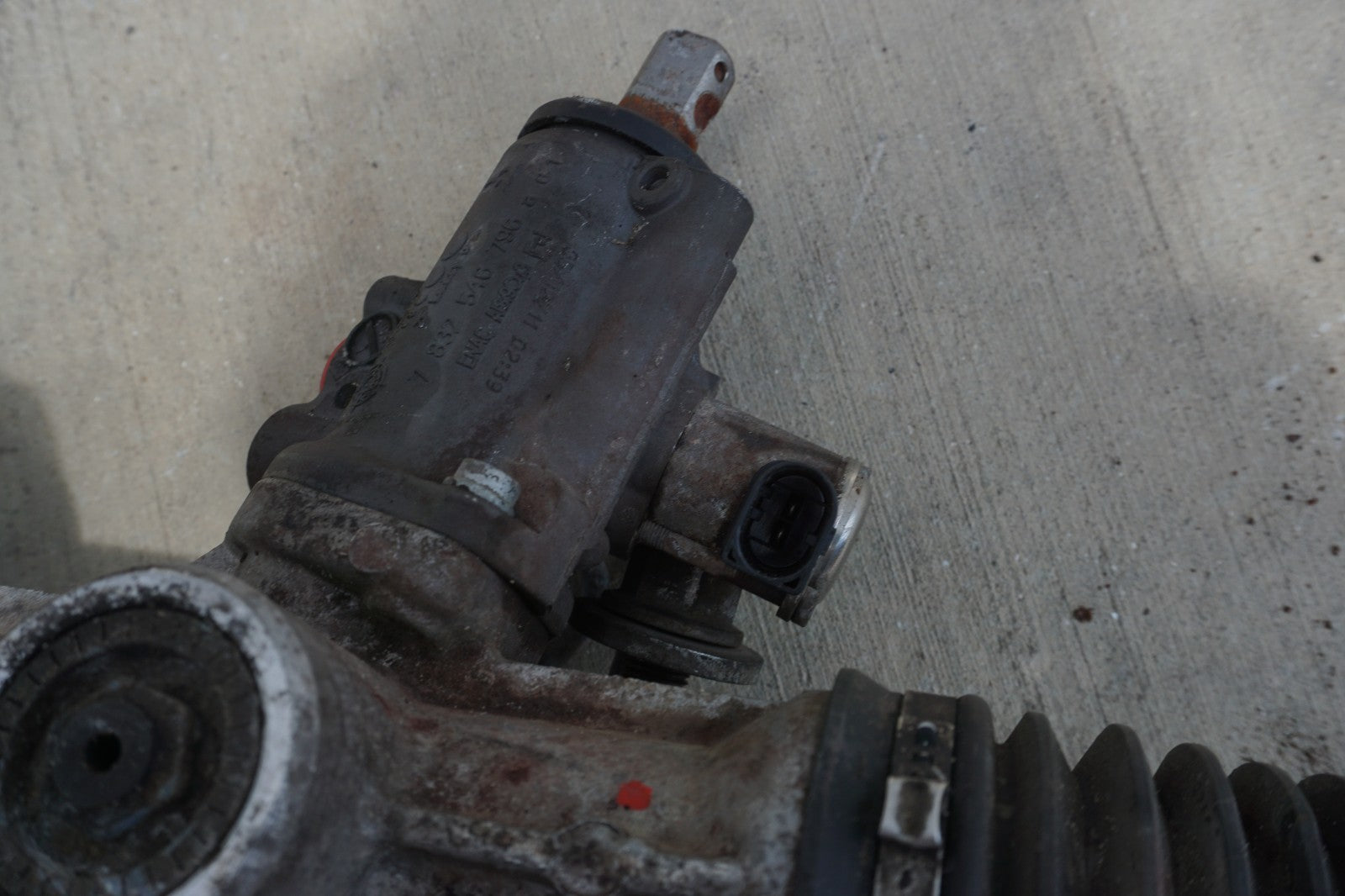 2011 - 2014 Audi A8 Quattro Power Steering Rack And Pinion OEM