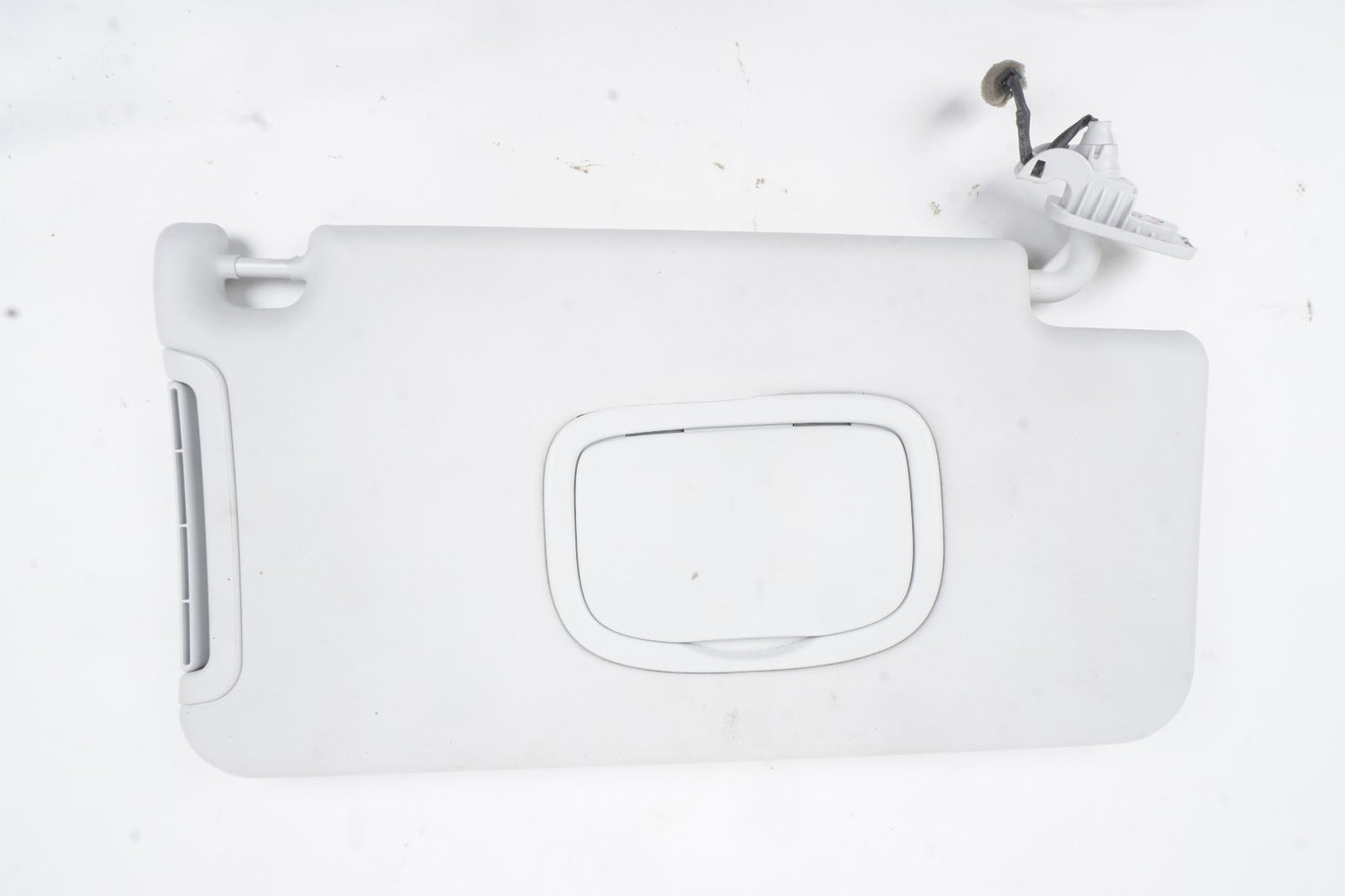 2015-2023 Jeep Renegade Sun Visor Right Passenger Side OEM