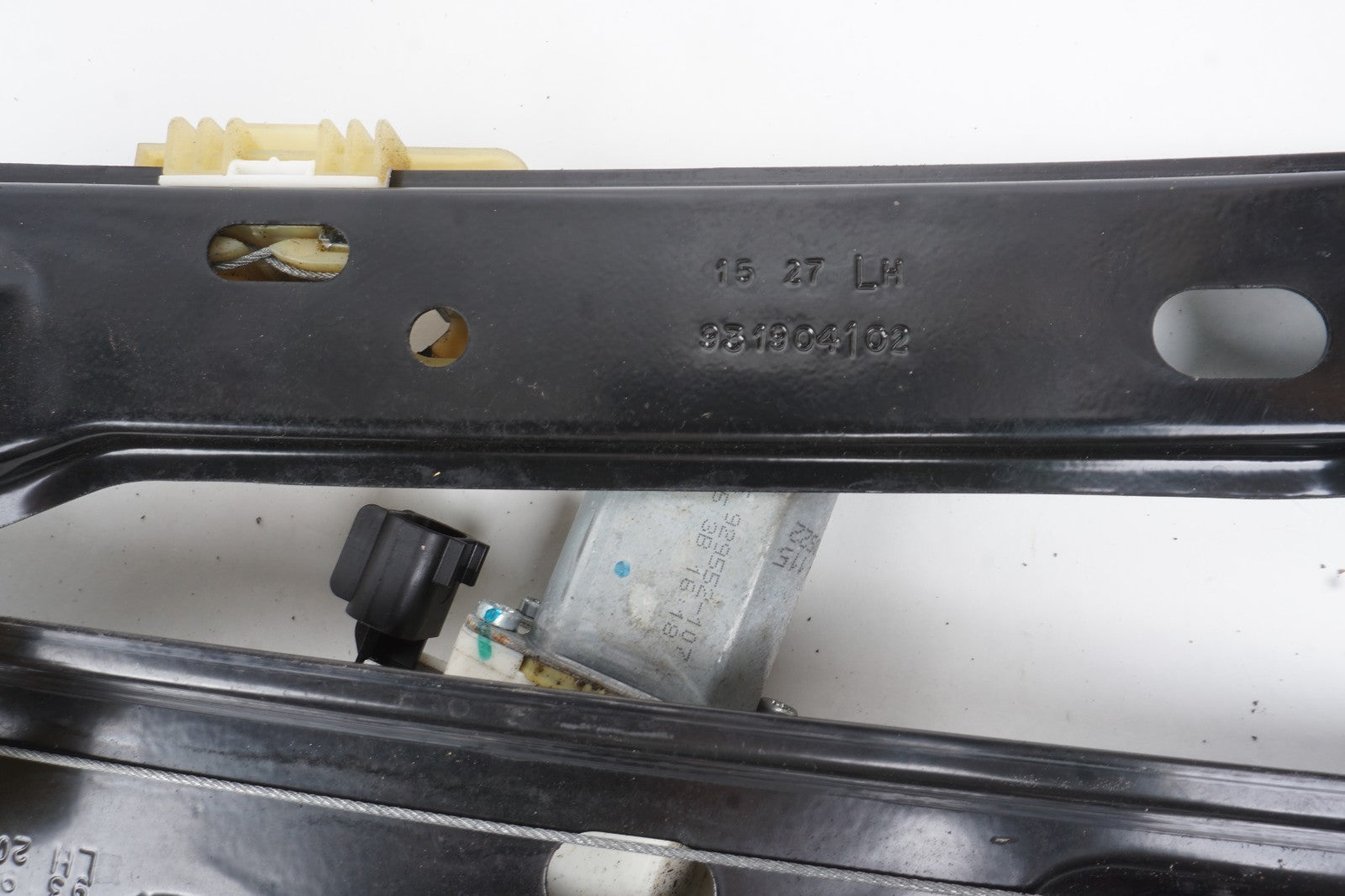 2012-2018 Ford Focus Front Left Driver Door Window Regulator OEM