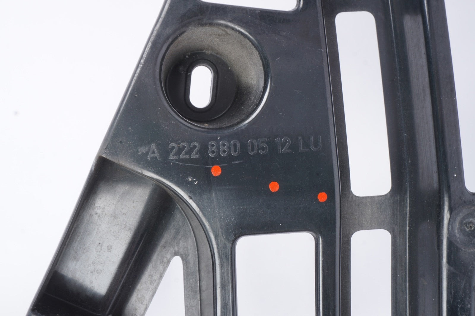2014-20 MERCEDES S560 S550 W222 REAR BUMPER LEFT SIDE MOUNT SUPPORT BRACKET OEM