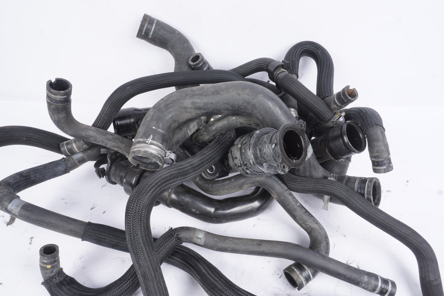 2014 - 2017 MASERATI GHIBLI M157 SET ENGINE COOLING COOLANT HOSE PIPE OEM