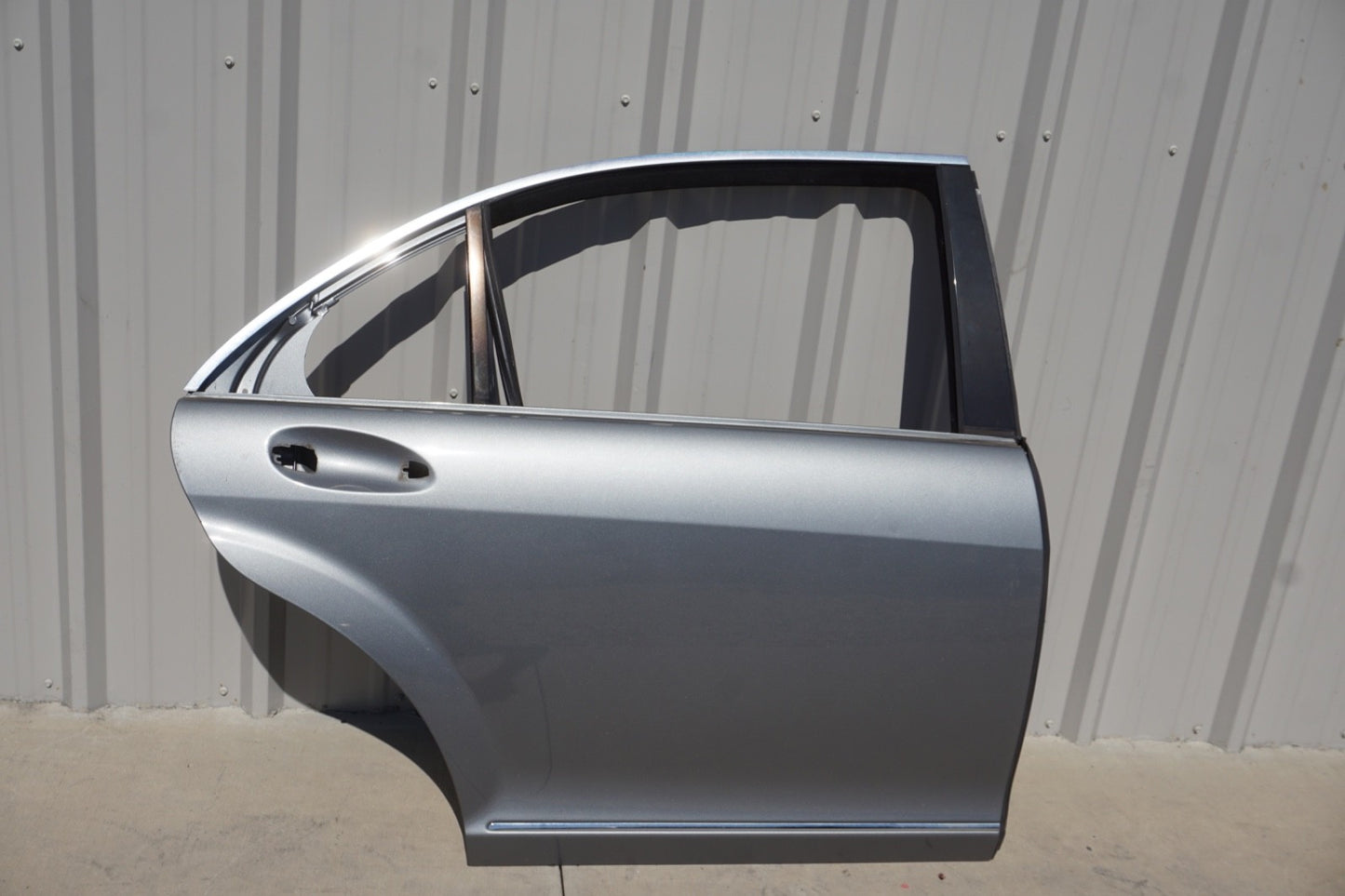 07 - 13 MERCEDES-BENZ S550 W221 REAR RIGHT PASSENGER SIDE DOOR SHELL OEM