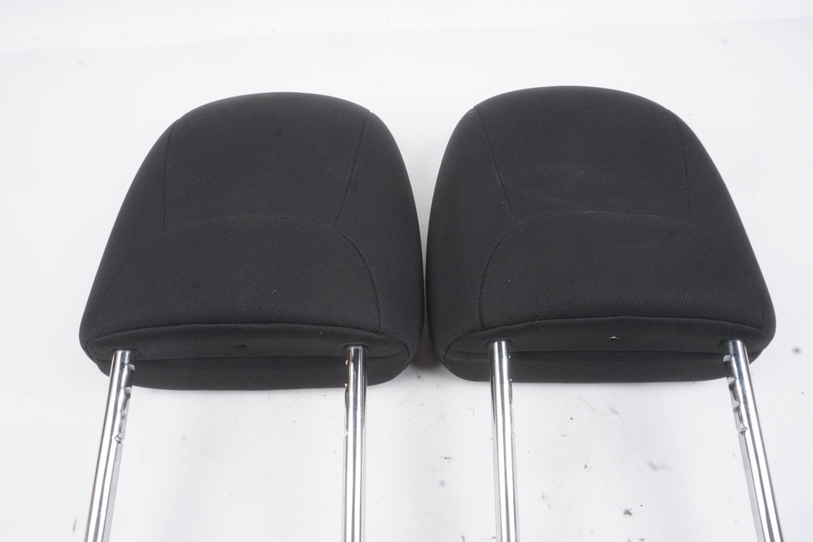 2018 - 2023 Jeep Renegade Front Left And Right Seat Head Rest Headrest OEM