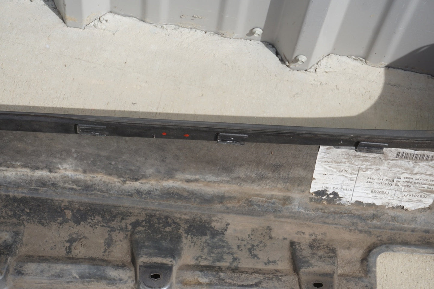 03-08 BMW E85 E86 Z4 Right Passenger Side Skirt Rocker Panel Molding Oem