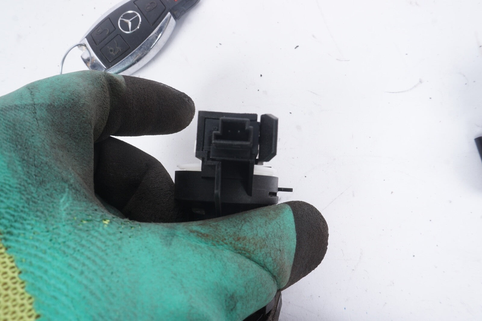 12-17 OEM Mercedes W207 E350 C350 Engine Ignition ECU Set