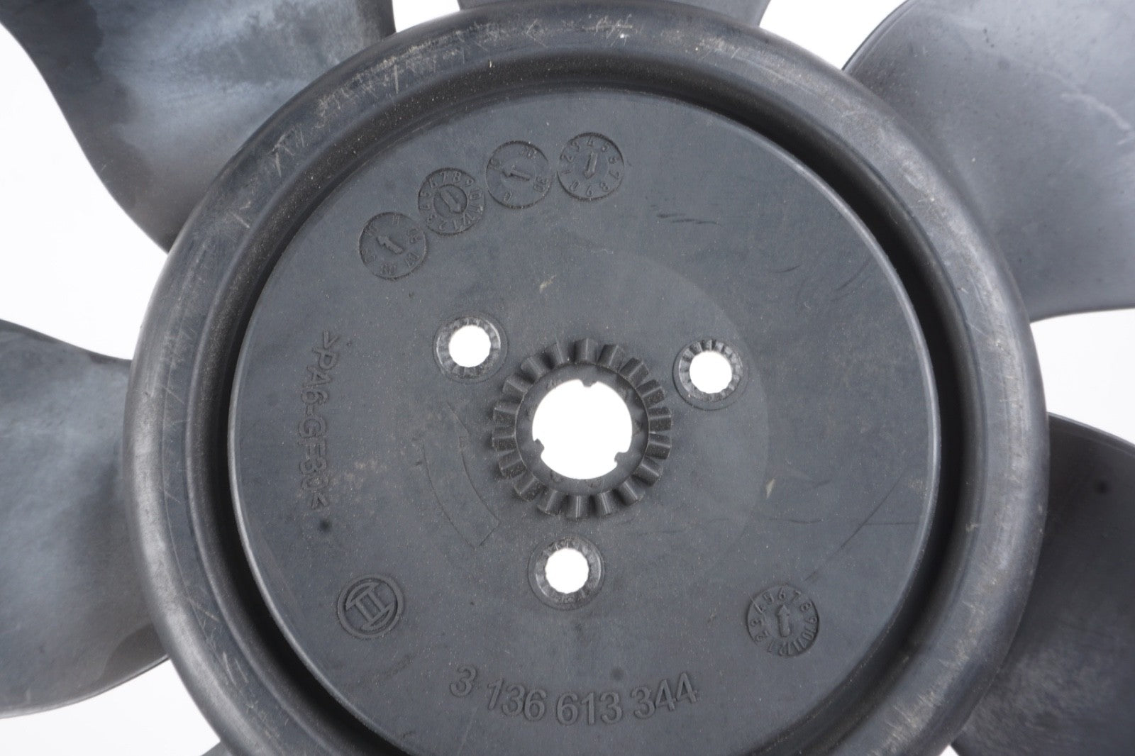 2008 - 2020 Mercedes W204 C250 E350 Engine Radiator Cooling Fan Blade W/ Motor