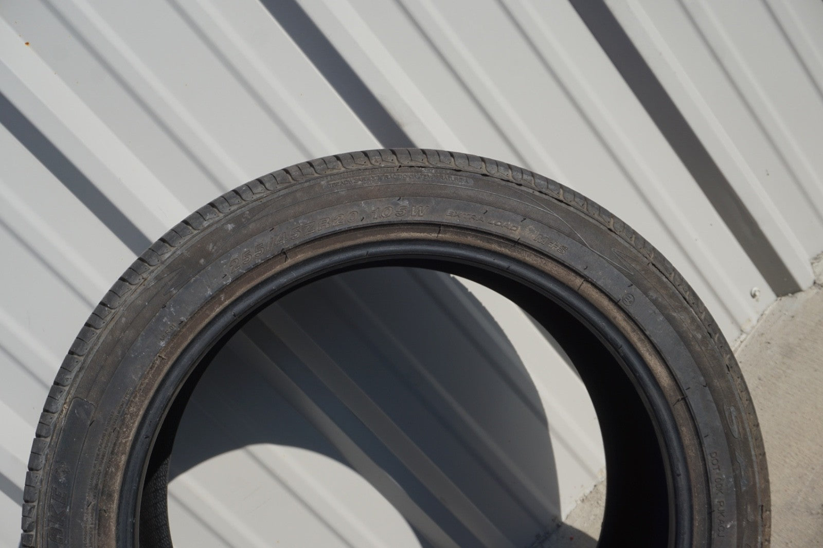 Tire Westlake SA-07 255/35ZR20 255/35R20 - USED - 9/32"