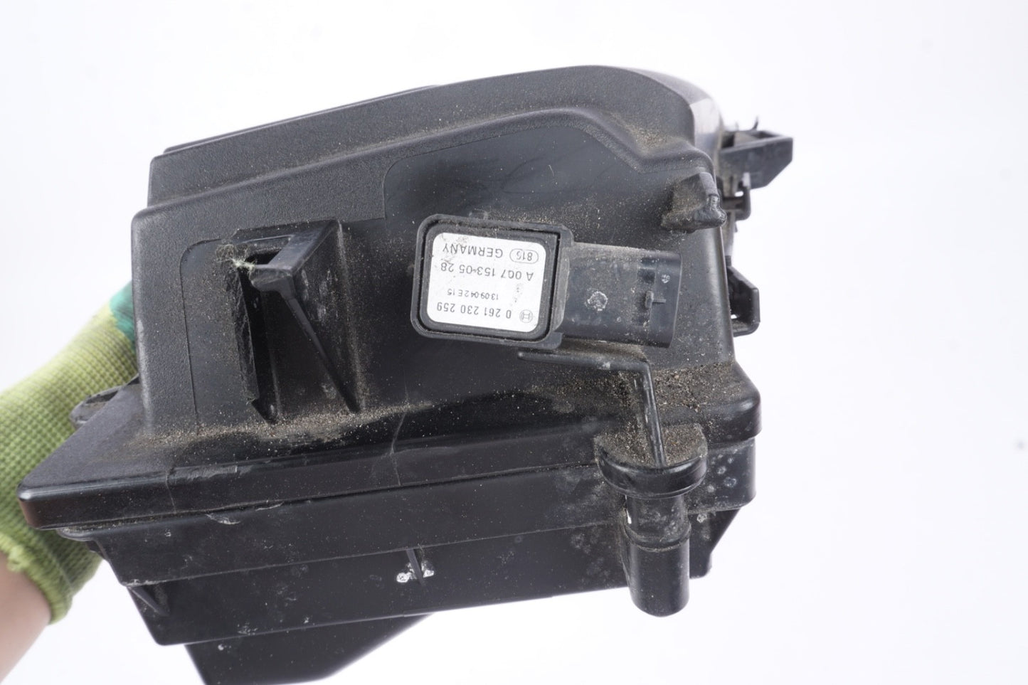 2012 - 2017 Mercedes W221 S550 CL550 E550 GL550 X166 Air Intake Cleaner Box Left