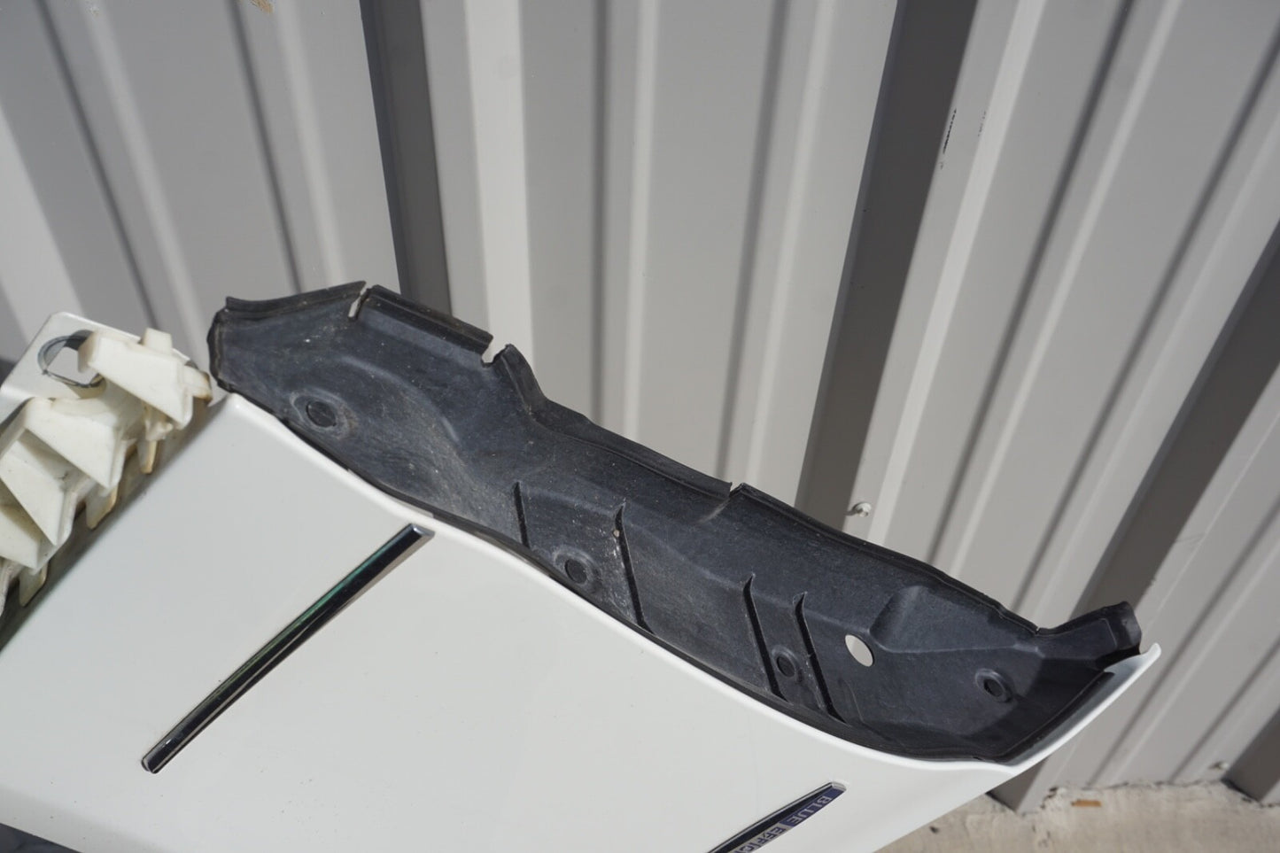 10-17 Mercedes W207 E350 E550 E400 RIGHT Side Fender Assembly OEM