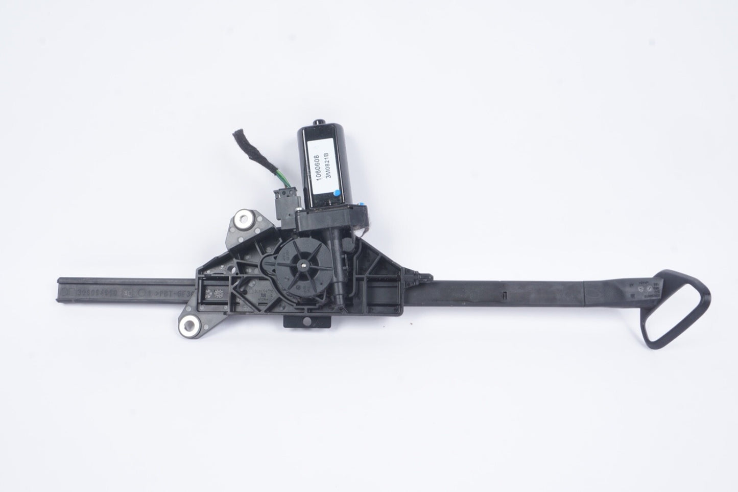 10 - 17 Mercede W207 E550 E400 Convertible Left Seat Belt Feeder Motor OEM