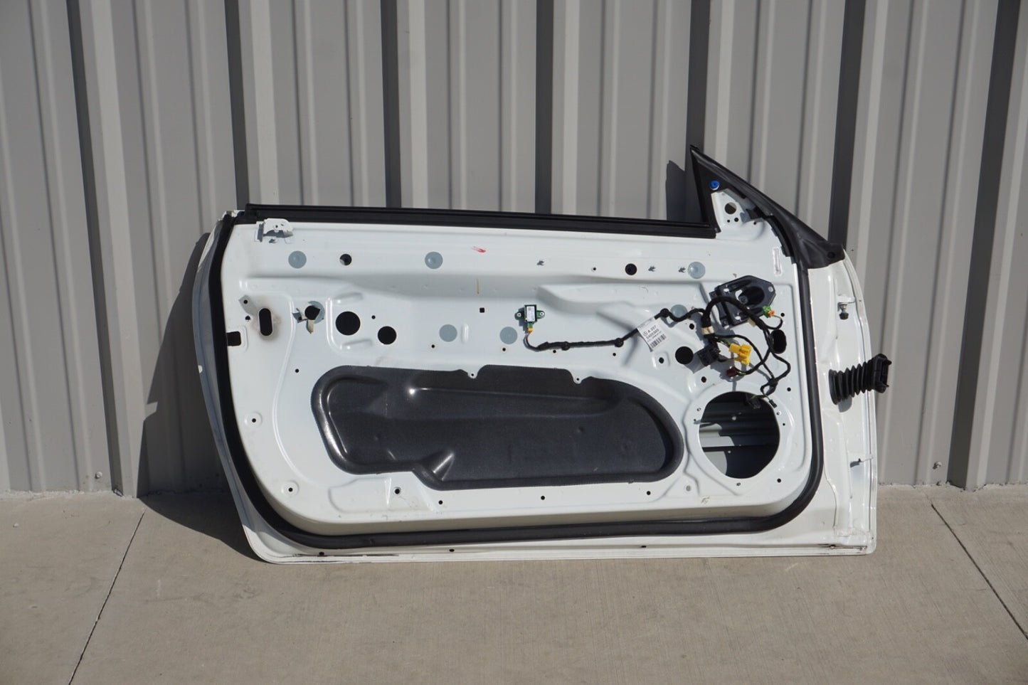 10-16 MERCEDES W207 C207  E350 E550 COUPE FRONT LEFT COMPLETE DOOR SHELL