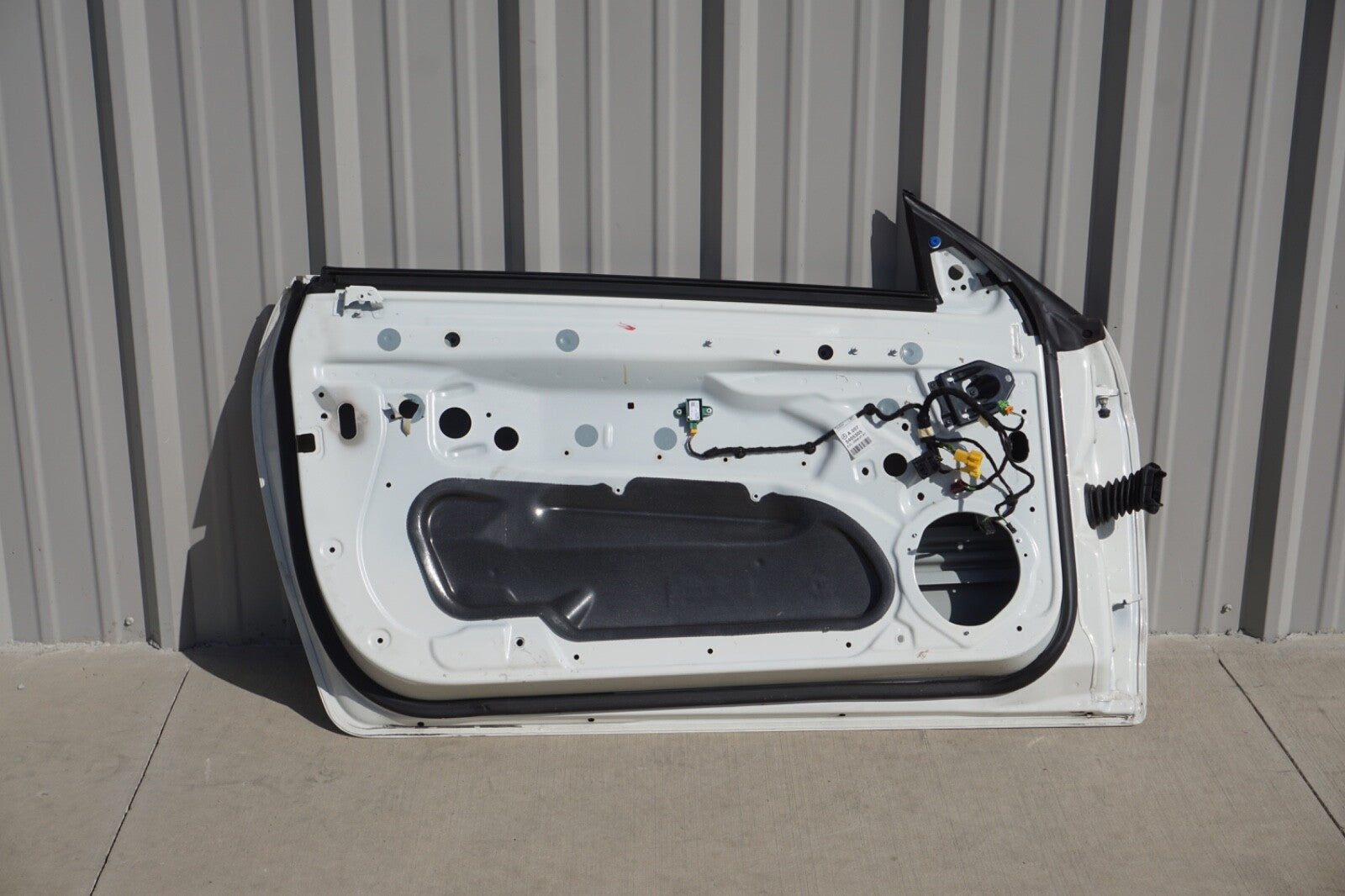 10-16 MERCEDES W207 C207  E350 E550 COUPE FRONT LEFT COMPLETE DOOR SHELL