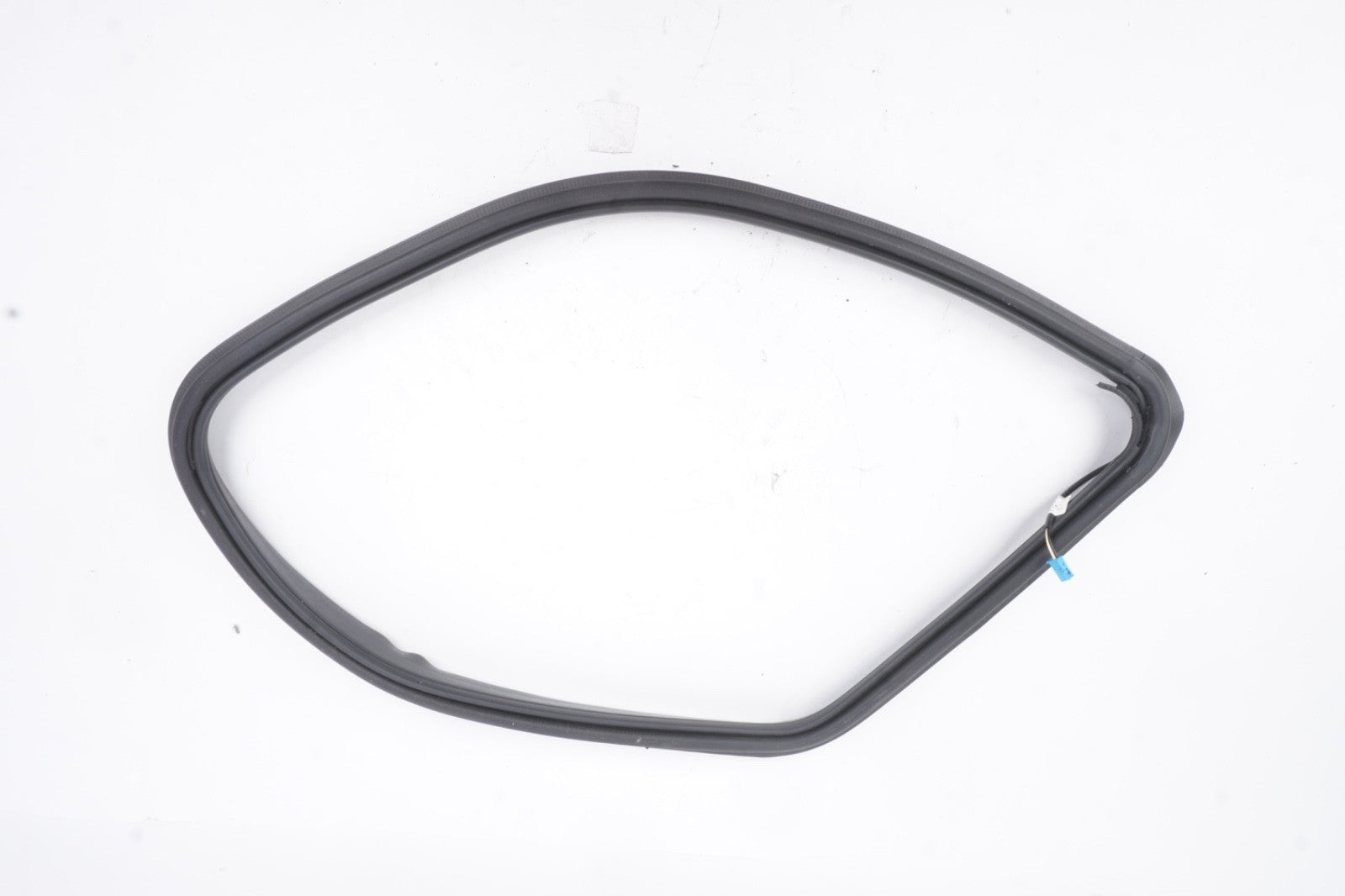 2013 - 2016 Mercedes GL450 X166 Rear Right Quarter Glass Weatherstrip Seal OEM