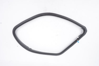 2013 - 2016 Mercedes GL450 X166 Rear Right Quarter Glass Weatherstrip Seal OEM