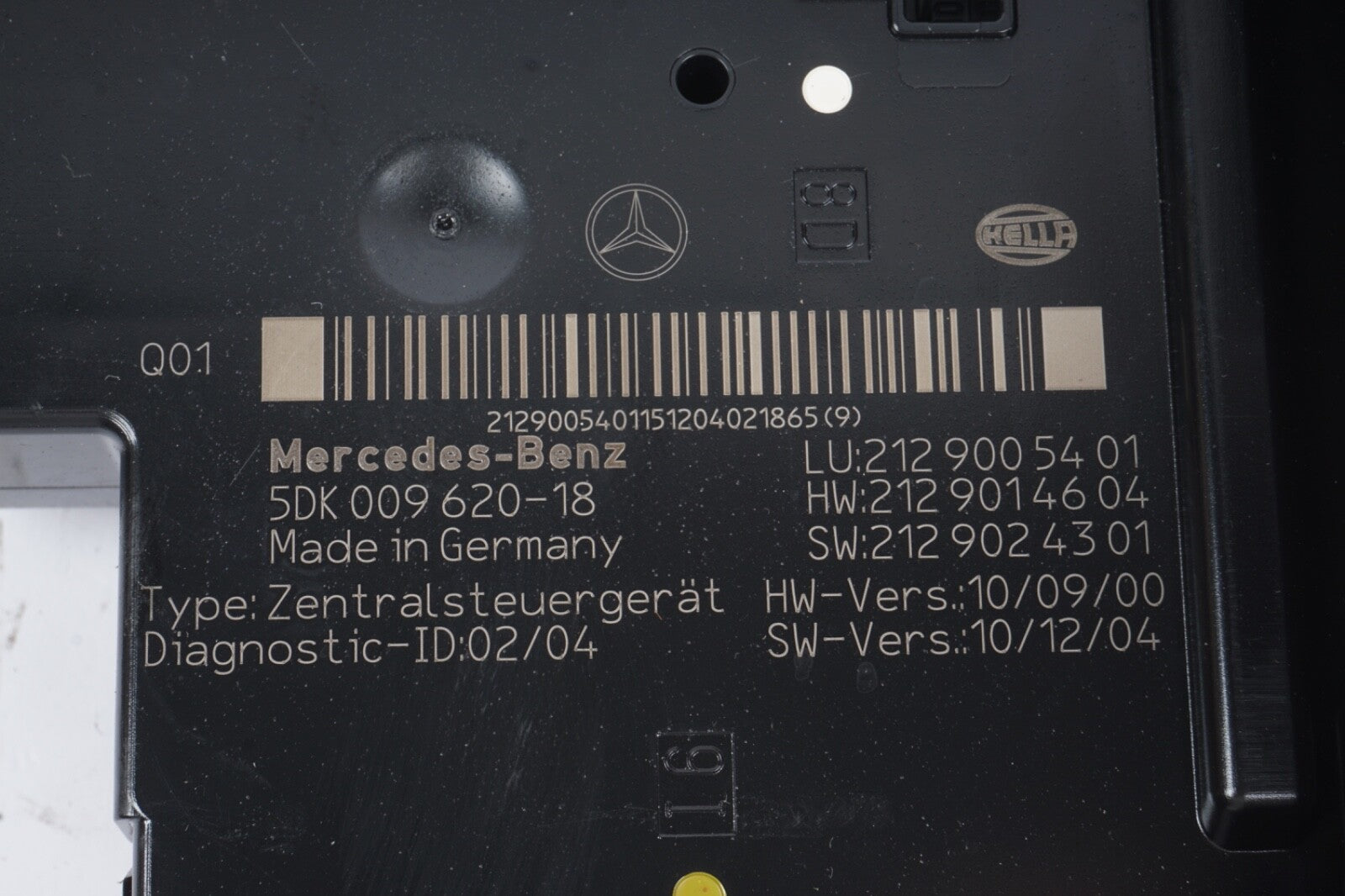 12-16 Mercedes W207 E350 E500 E63 AMG Rear SAM Fuse Relay Junction Box Assembly