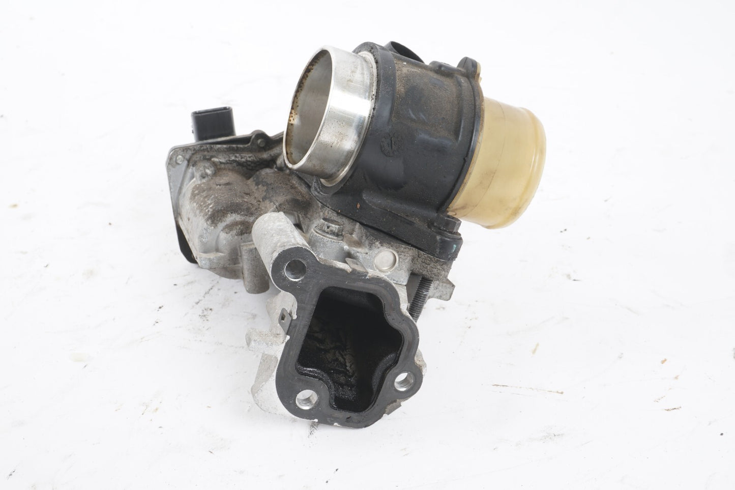 2017 - 2019 ALFA ROMEO GIULIA 2.0L EXHAUST VALVE OEM 50051262