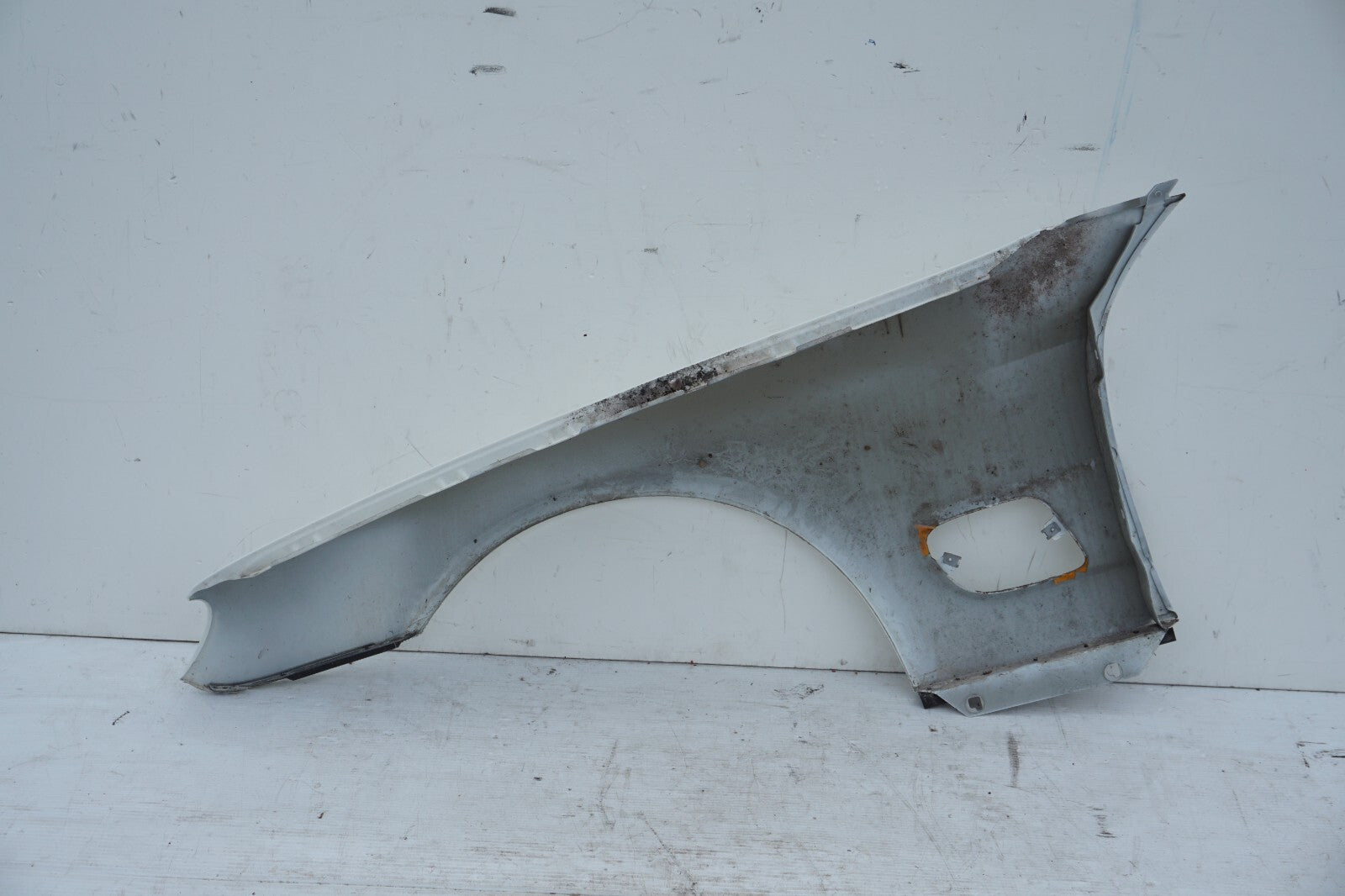 03 - 08 Mercedes SL500 r320 Front Fender Right Passenger Side OEM
