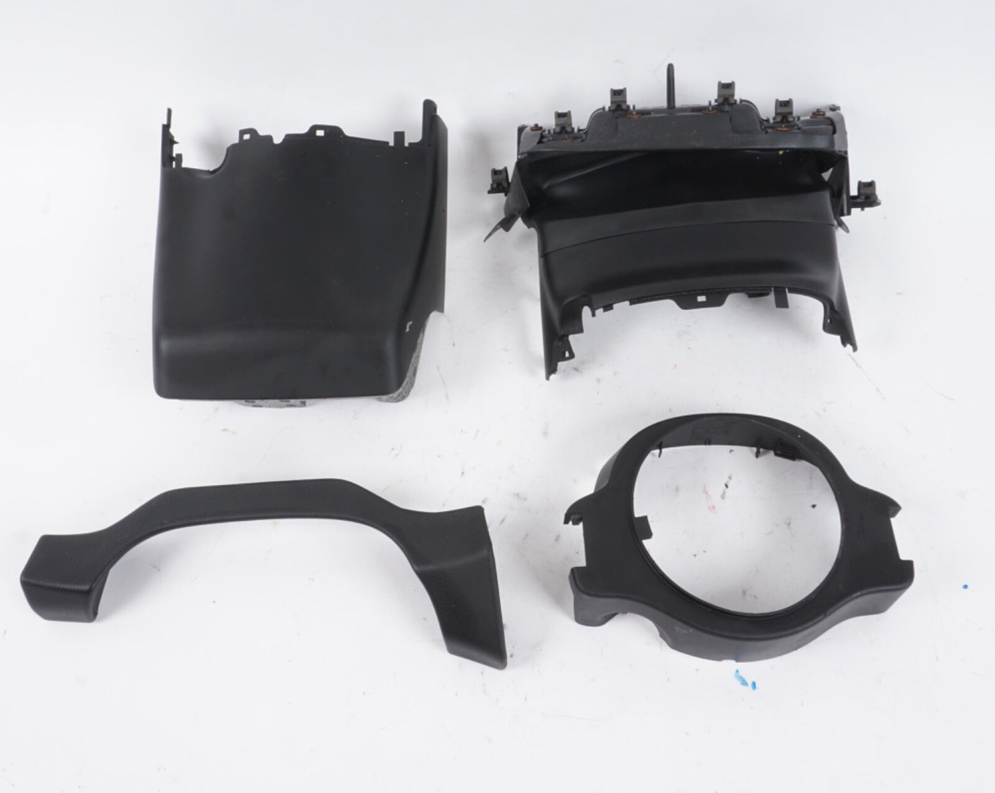 2014-2017 MASERATI GHIBLI S STEERING COLUMN COVER TRIM OEM
