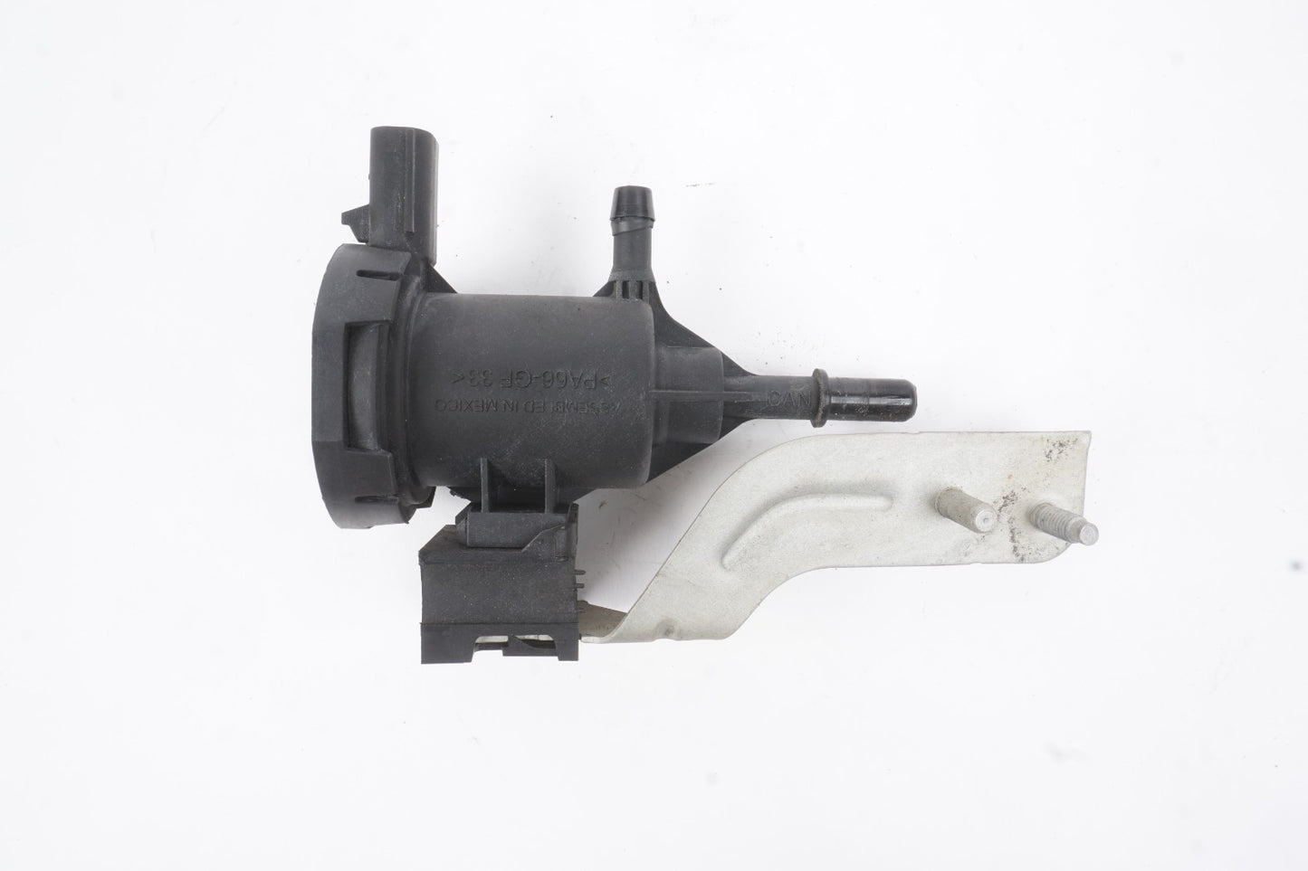 11-17 Mercedes W207 E350 E550 Fuel System Solenoid Purge Valve A0014760532  OEM