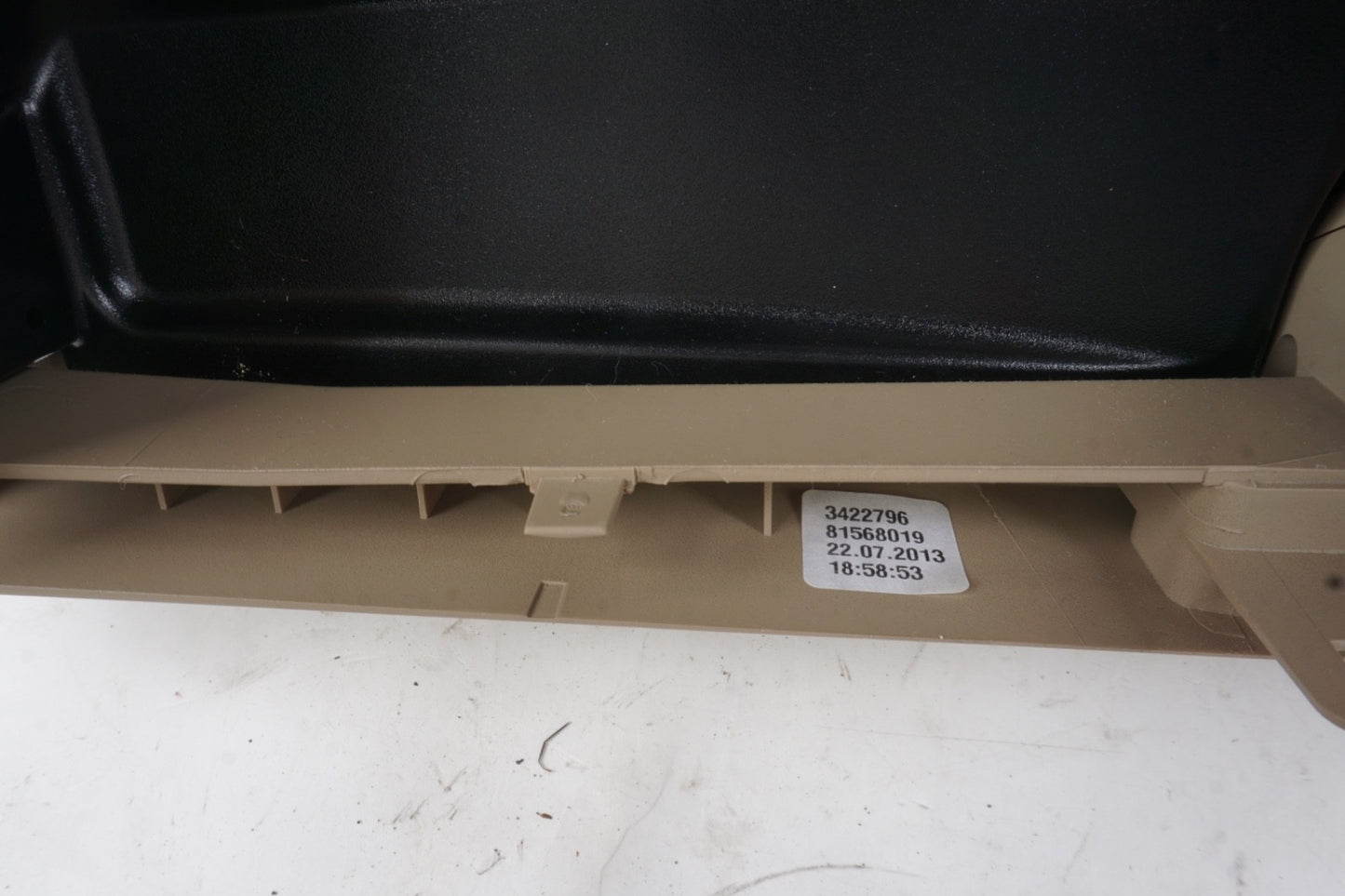 2008 - 2014 Mercedes C250 C300 Center Console Armrest Cupholder Compartment OEM