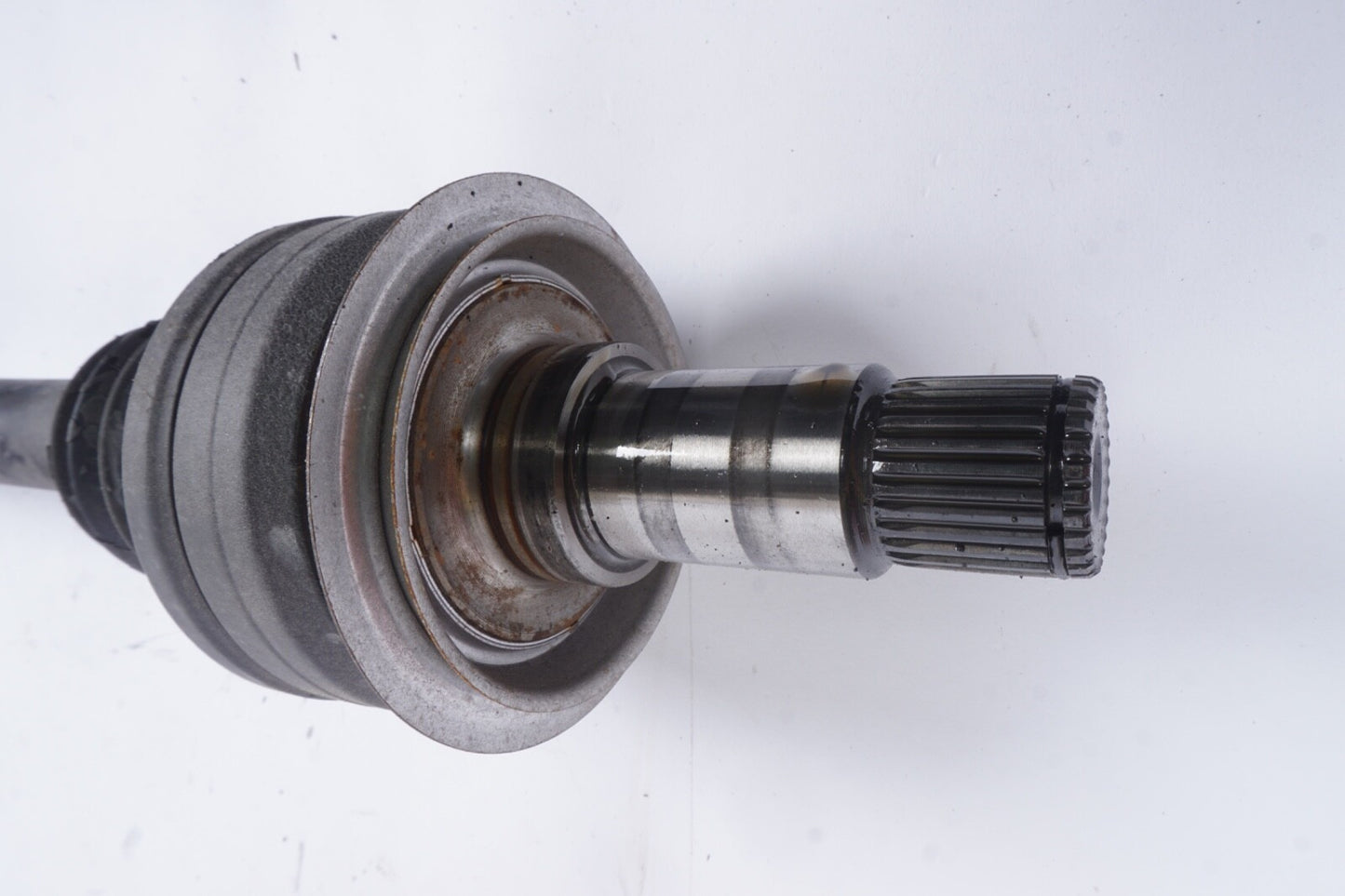 2007 - 2010 MERCEDES S550 W221 SEDAN REAR LEFT AXLE SHAFT CV JOINT