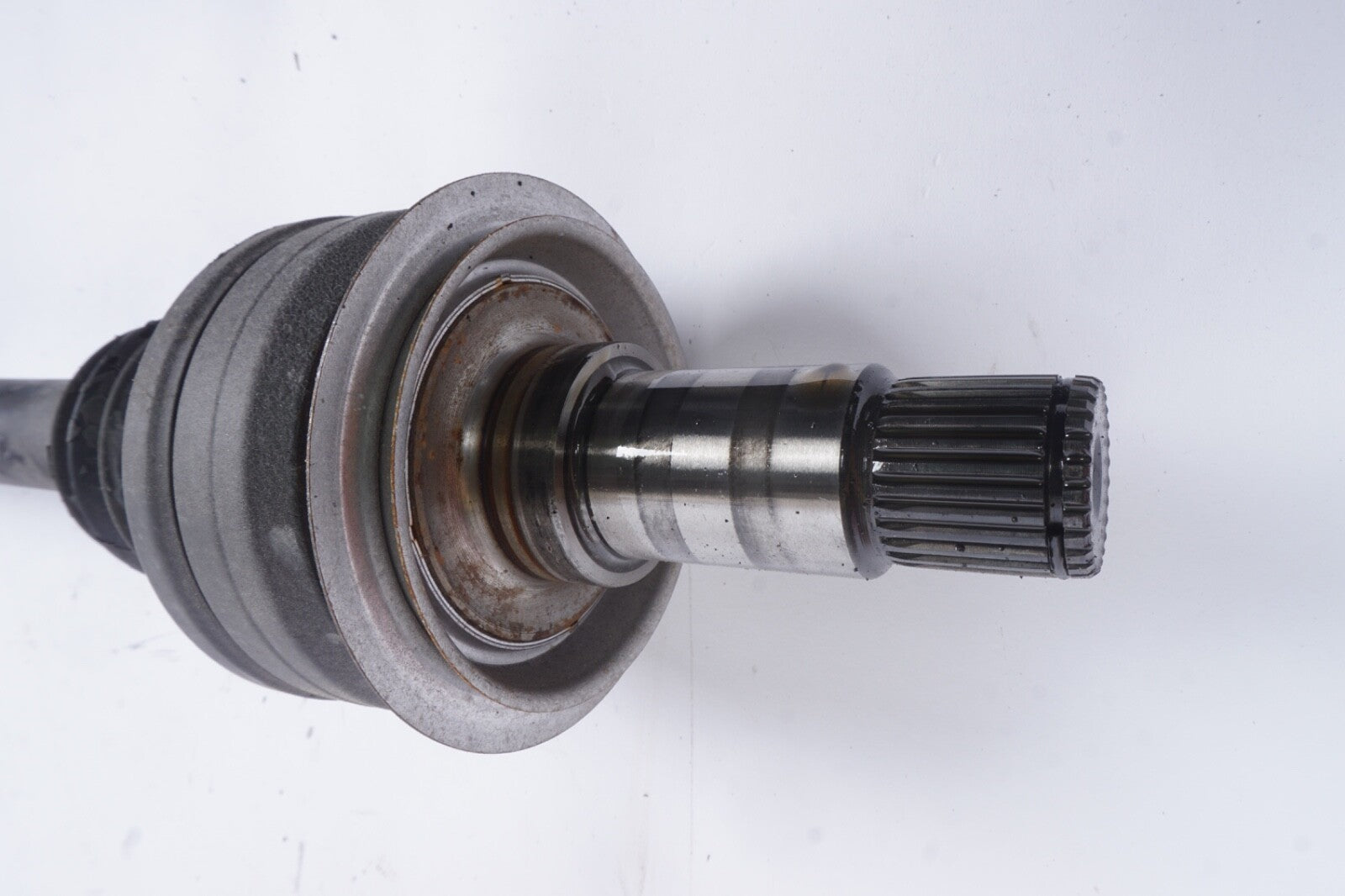 2007 - 2010 MERCEDES S550 W221 SEDAN REAR LEFT AXLE SHAFT CV JOINT