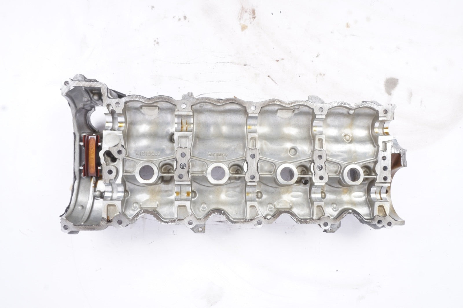 11-20 Mercedes W222 S550 E550 CLS550 Right Passenger Cylinder Head Cover OEM