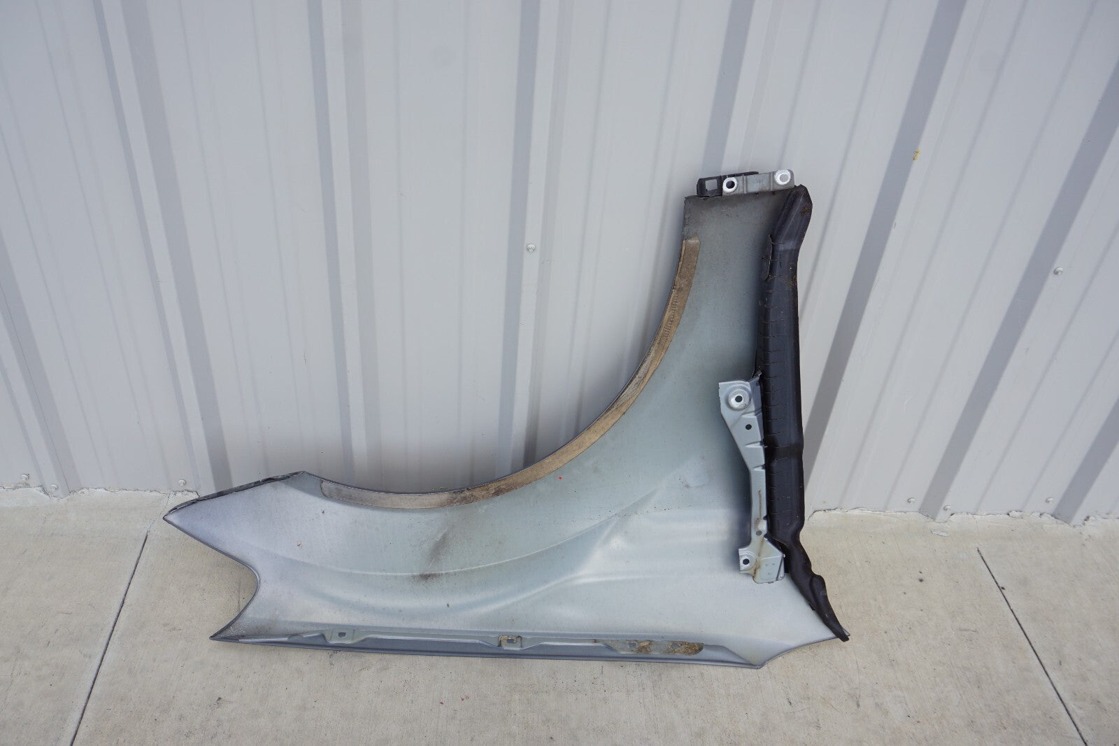 2006 - 2011 Mercedes ML350 ML500 Front Fender Left Driver OEM