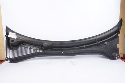 2016 - 2018 FIAT 500X COWL VENT PANEL 735622882 OEM