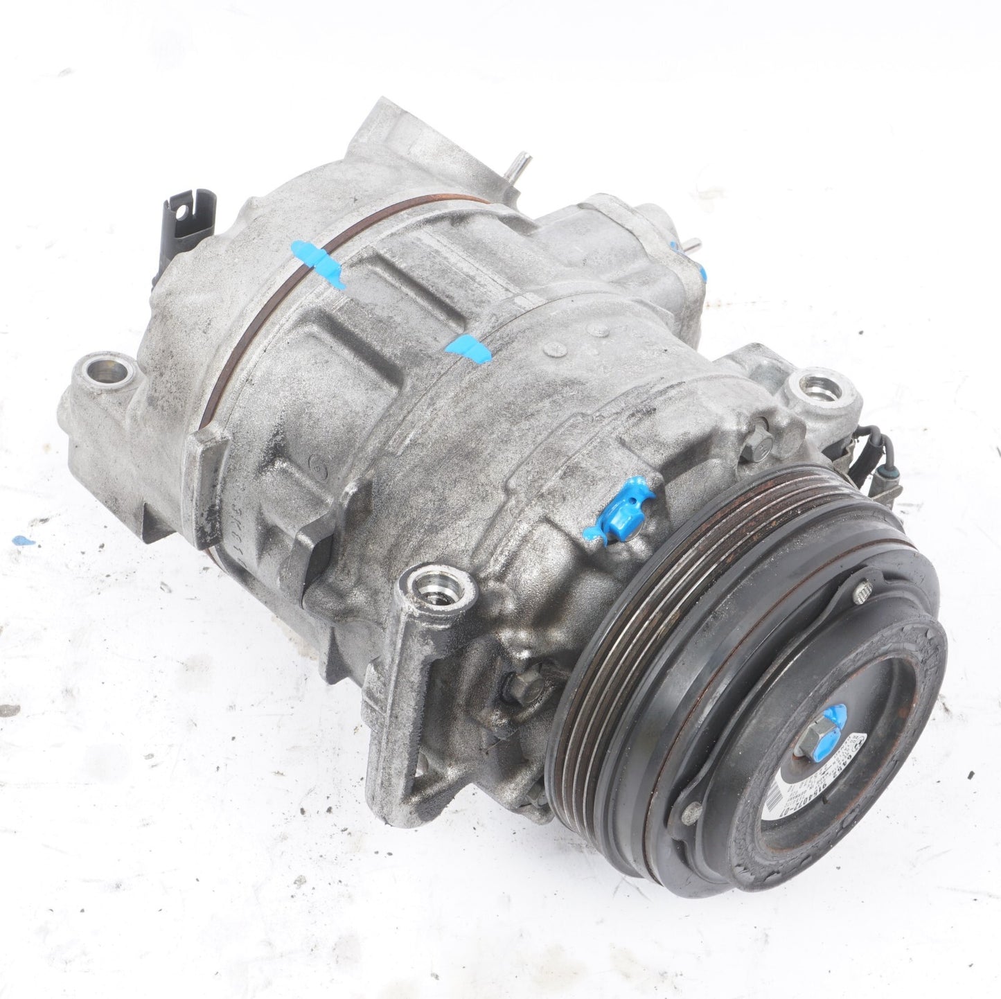 12 - 18 BMW 550I 650I 4.4L N63N Ac Compressor OEM