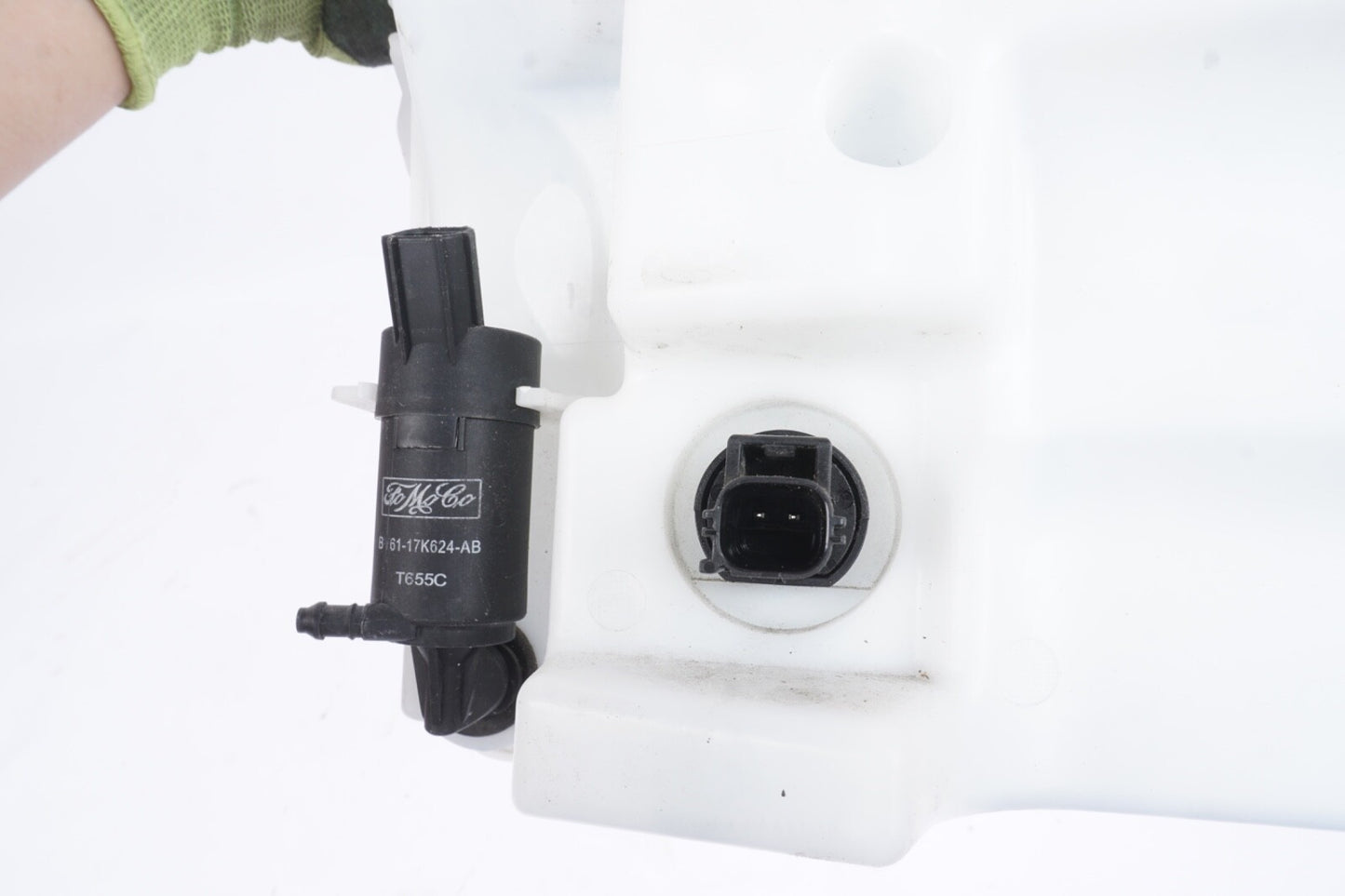 2012-2018 Ford Focus Sedan Washer Fluid Reservoir Assembly OEM