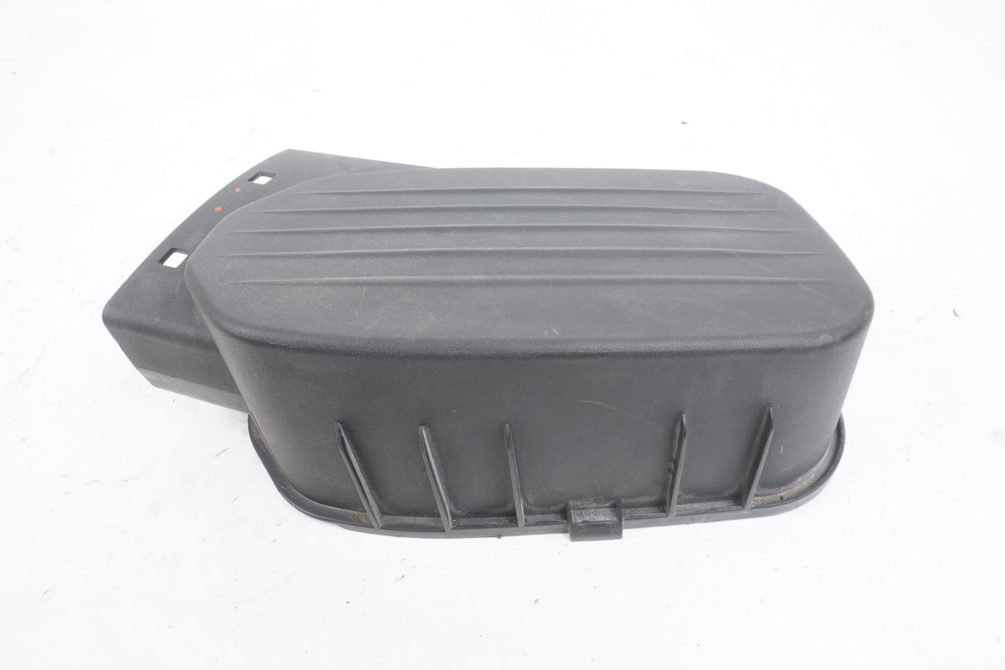 2014 - 2019 Maserati Ghibli 3.0l Right Air Cleaner Upper Cover  OEM