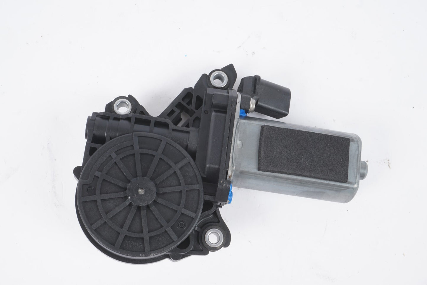 12-17 AUDI A8L A8 FRONT RIGHT PASSENGER POWER DOOR CLOSE ASSIST MOTOR  OEM