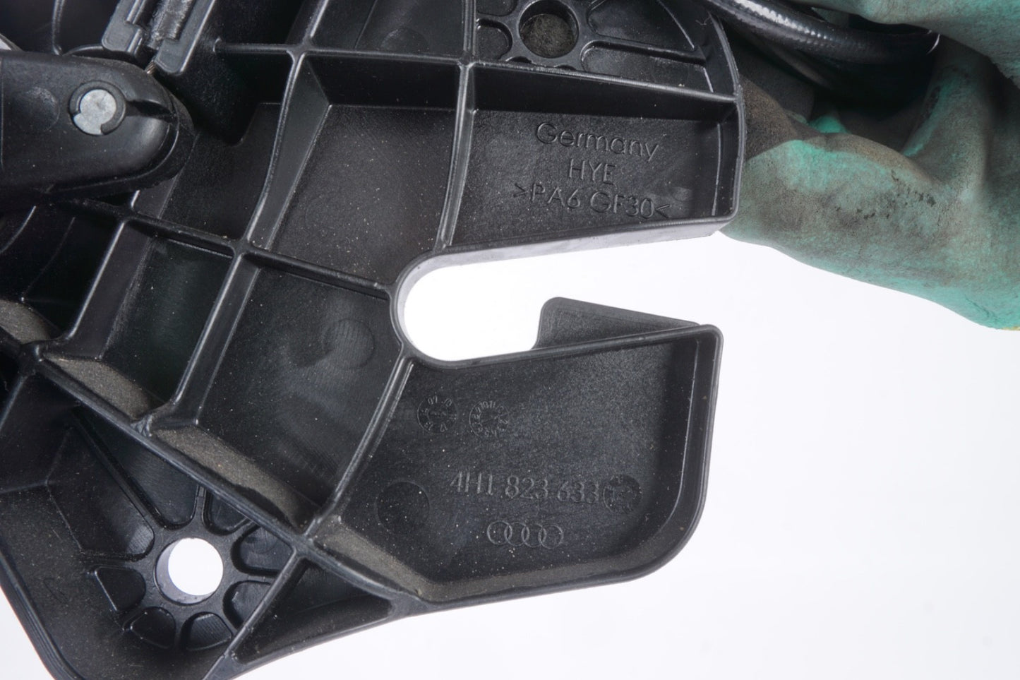 2011-2018 AUDI A8 A8L S8 HOOD LATCH RELEASE LEVER BRACKET W/ HANDLE 4H1823633
