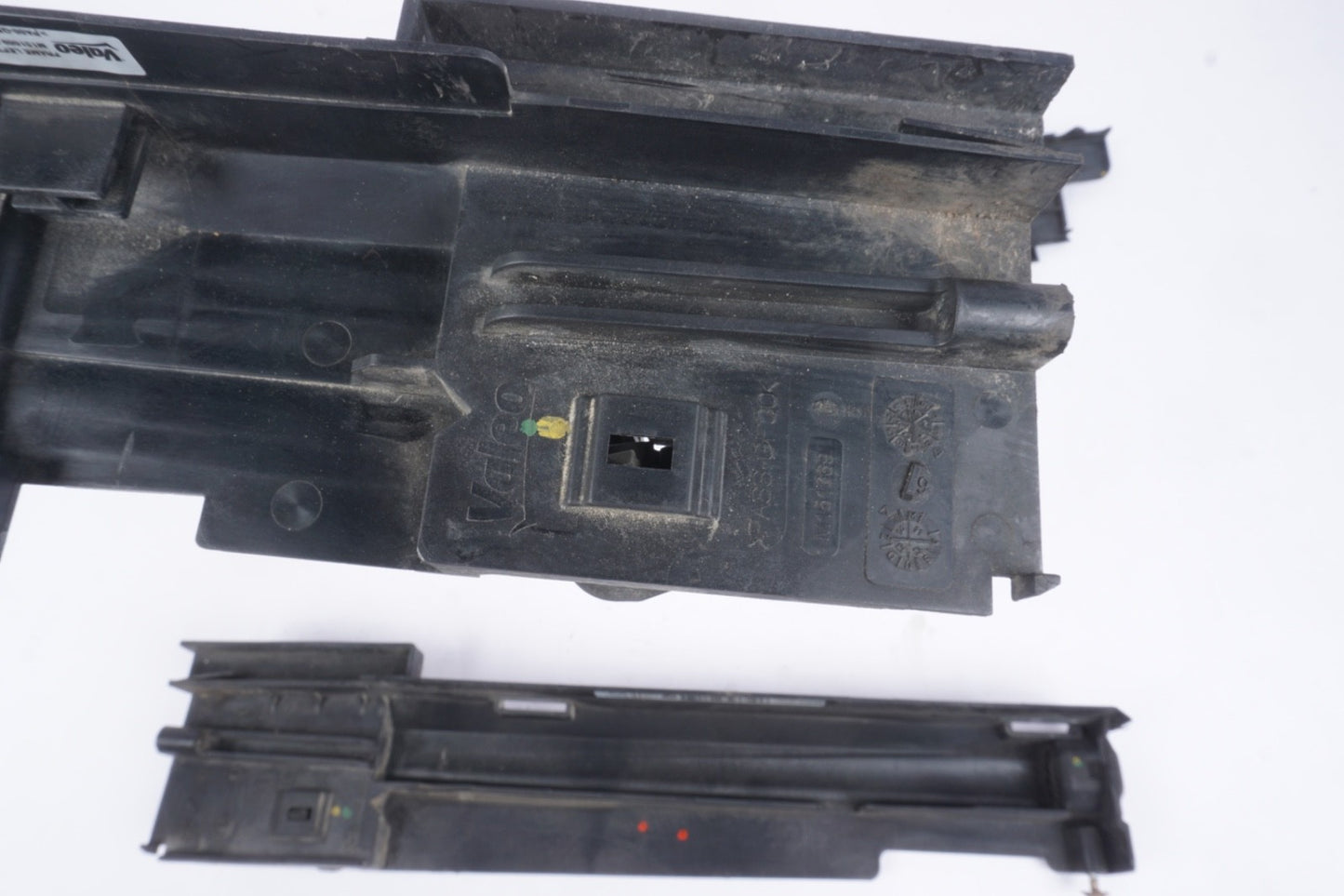 12-16 BMW 228I 328i 428I MAIN RADIATOR LEFT RIGHT UPPER FRAME MOUNT BRACKET SET