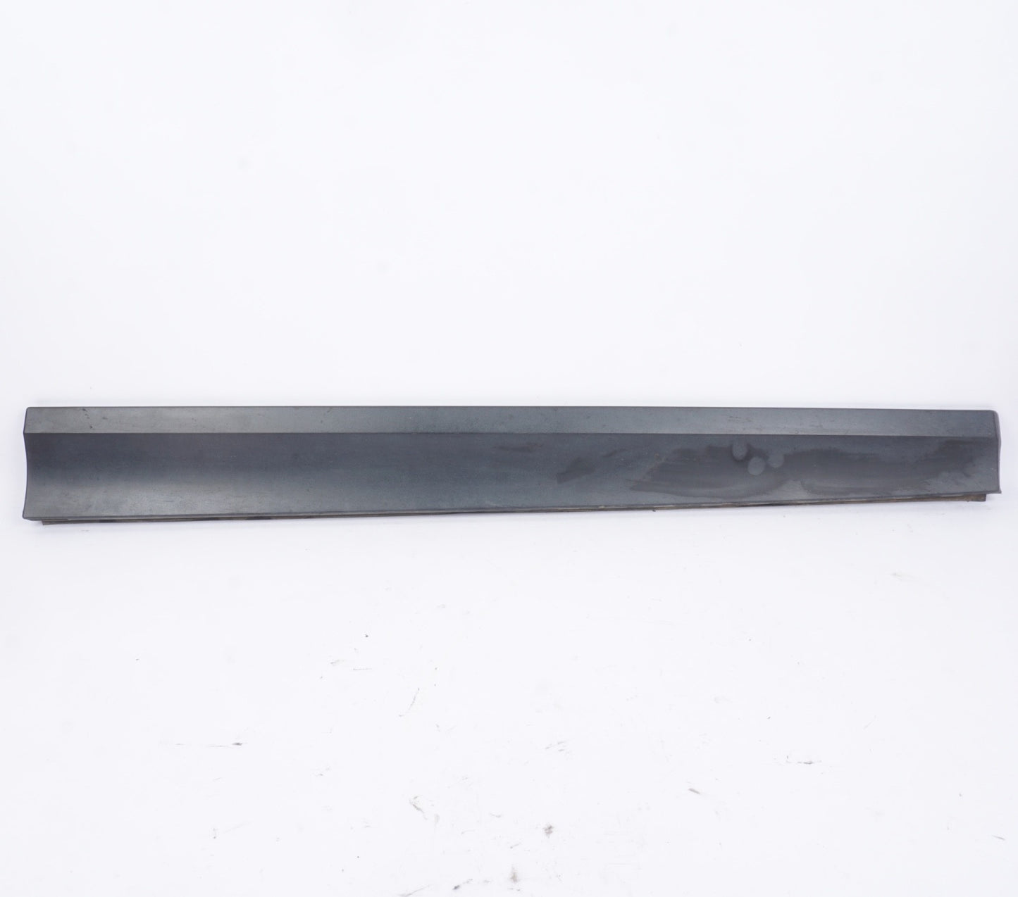 11-18 BMW X3 X4 (F25 26) FRONT RIGHT LOWER DOOR MOULDING TRIM (w/o M or X-LINE)