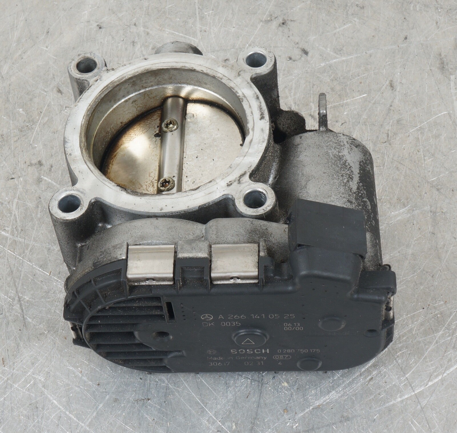 12-15 Mercedes W204 C250 SLK250 M271 Engine Throttle Body 2661410525 OEM