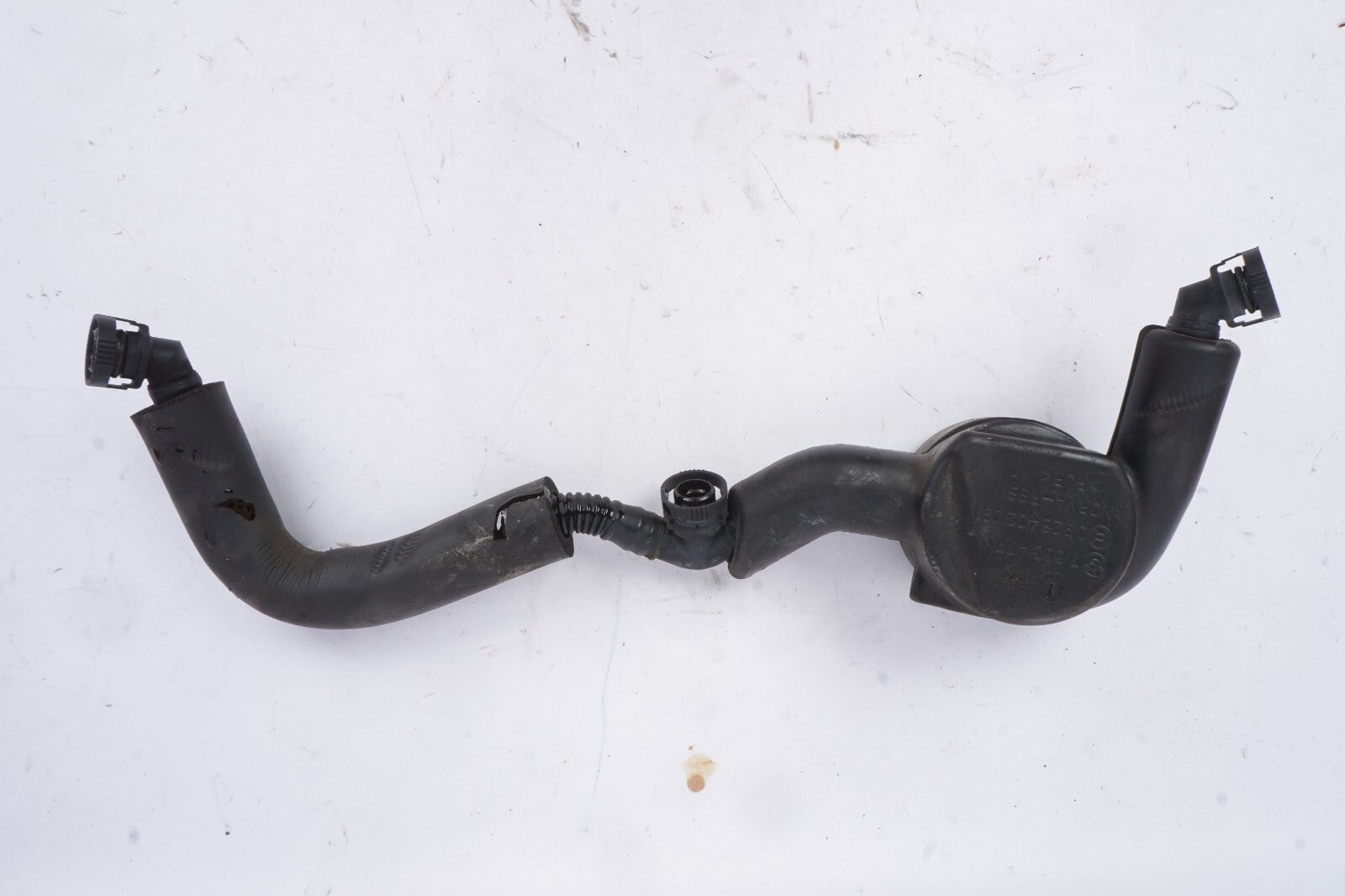 2007-2013 BMW X5 X6 E70 E71 4.8L ENGINE VENTILATION CCV PIPE TUBE 7563477 OEM