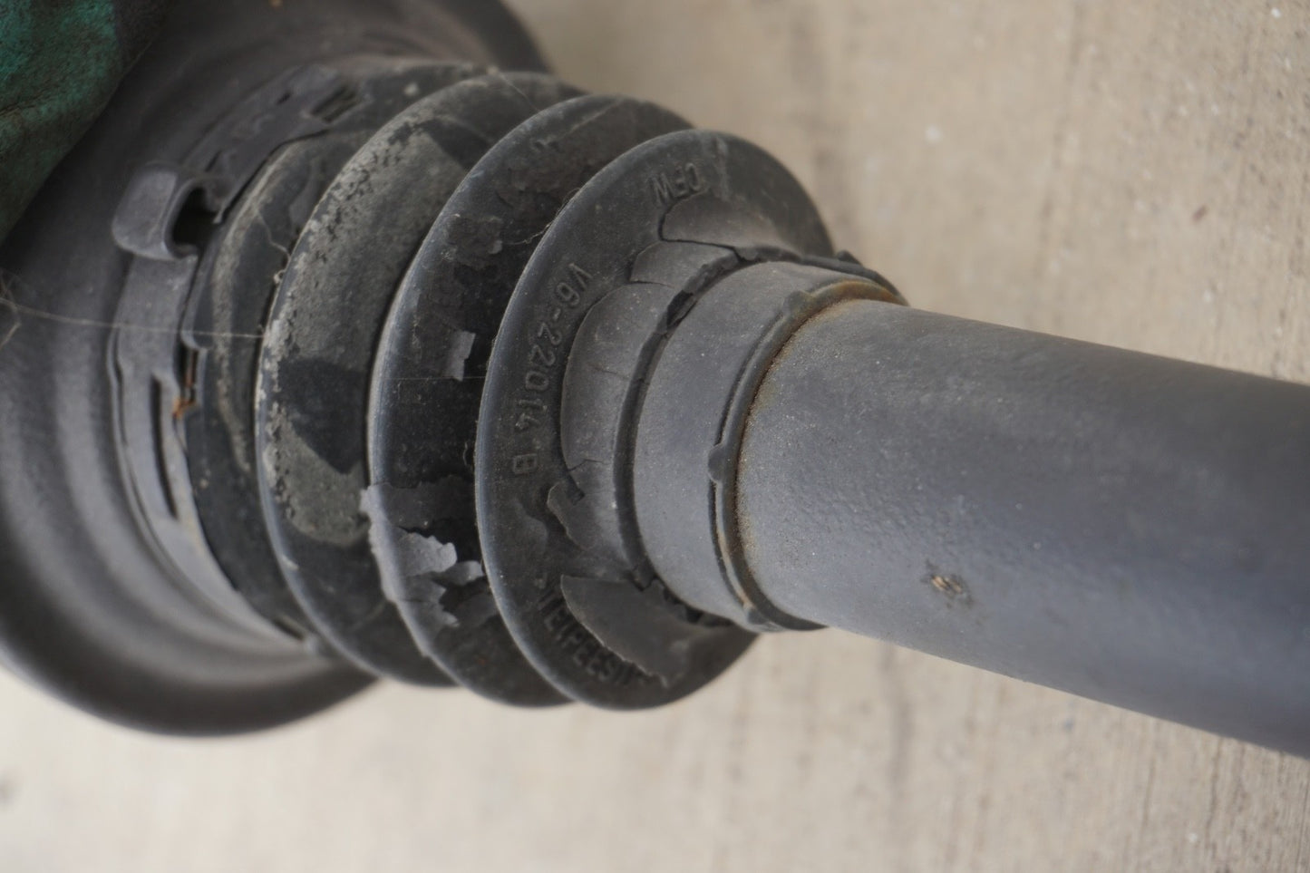 2012 - 2015 Mercedes-Benz C250 Rear Passenger Right Axle Shaft Driveshaft 36k