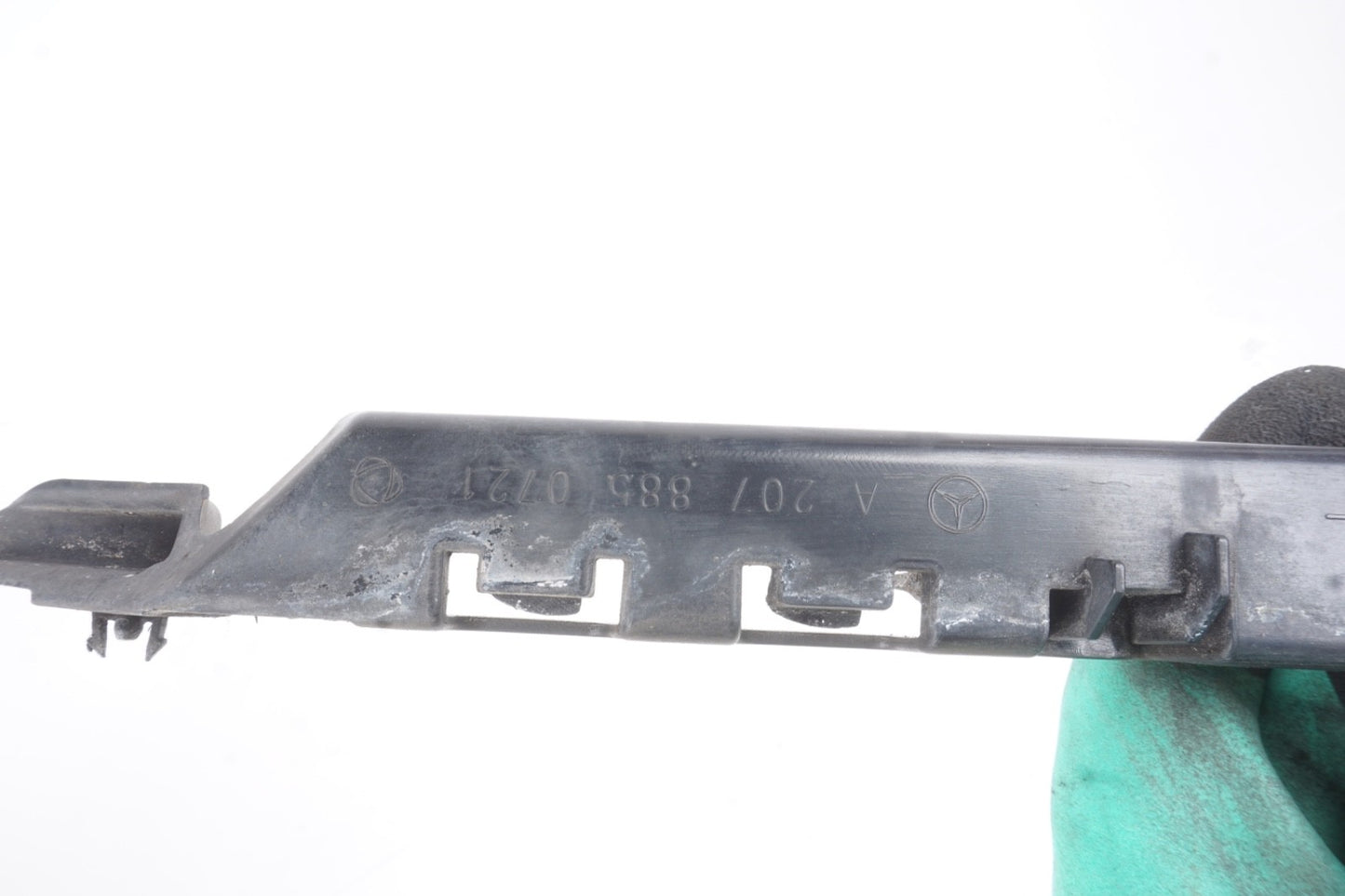 2012 - 2017 Mercedes E350 E550 Rear Right Left Bumper Bracket Side Retainer