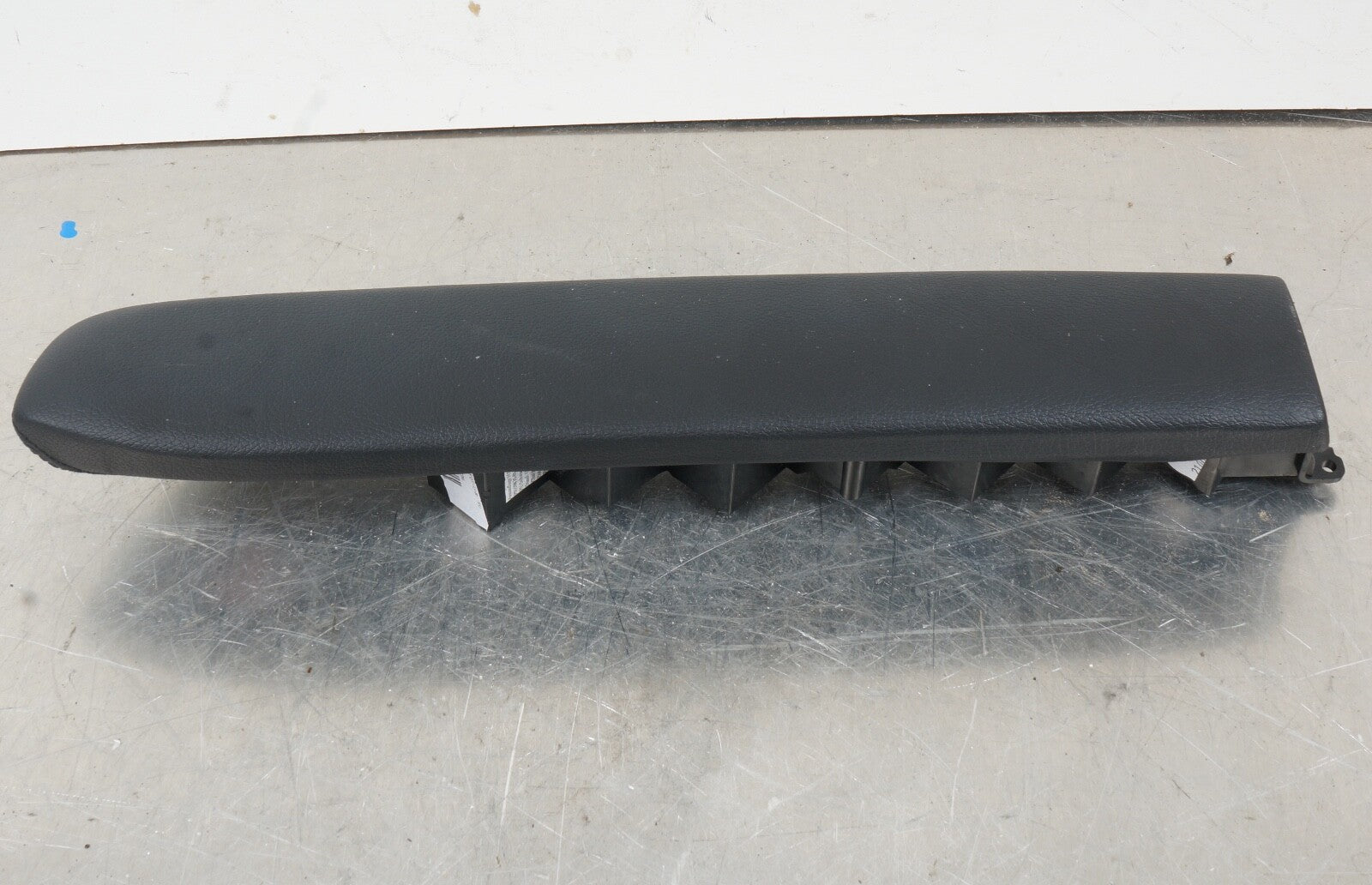 07 08 09 MERCEDES-BENZ S550 REAR RIGHT PASS SIDE DOOR PANEL TRIM ARMREST OEM