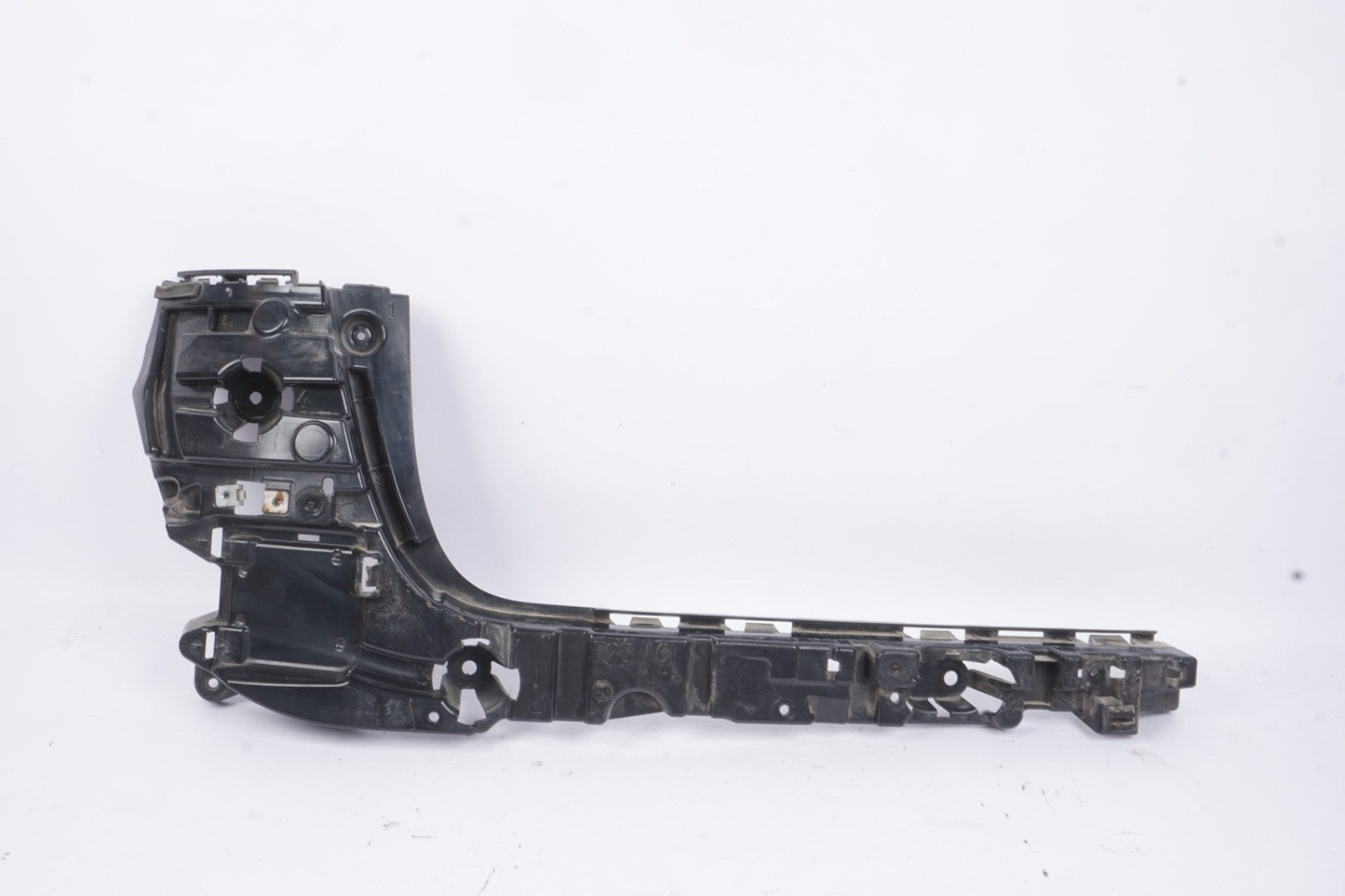 2011 - 2017 BMW X3 F25 REAR LEFT DRIVER CENTER BUMPER MOUNT BRACKET 7338757 OEM