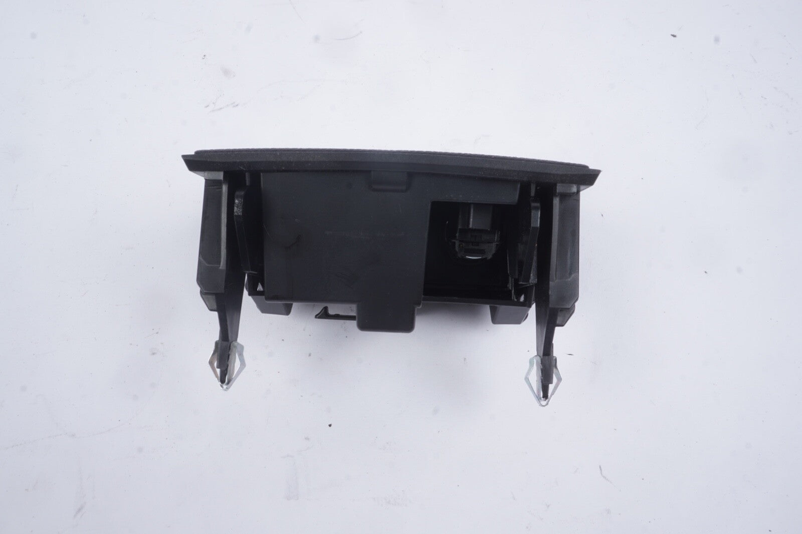 08-17 Mercedes C250 C350 E350 W207 Coupe Center Console Ashtray Ash Tray Rear