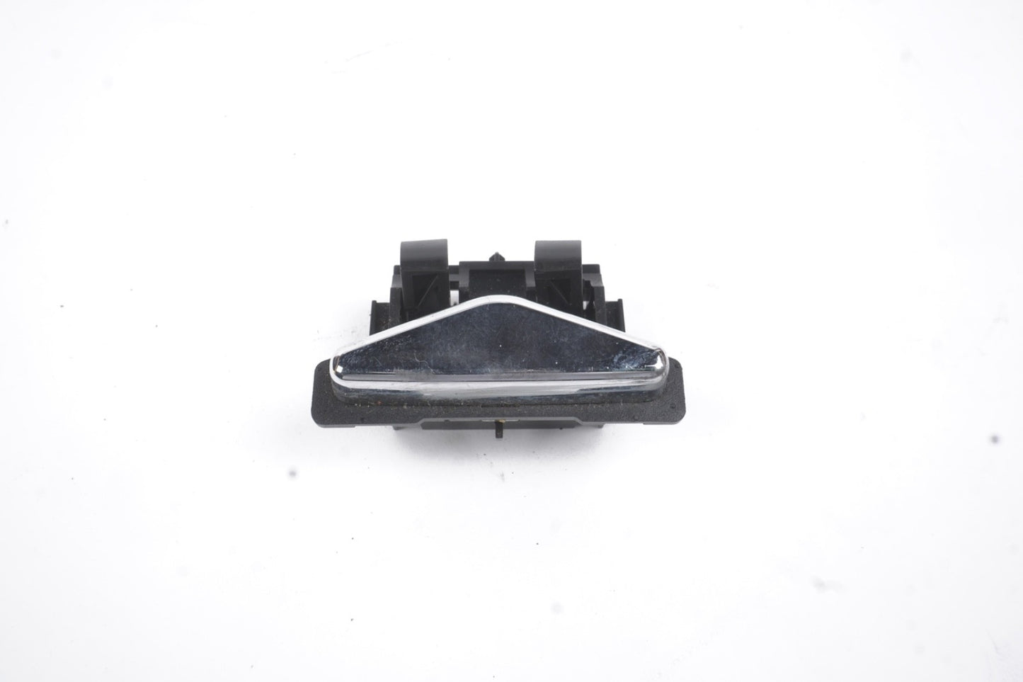 2014 - 2024 Maserati Ghibli Front Armrest Arm Rest Release Opener Switch Button