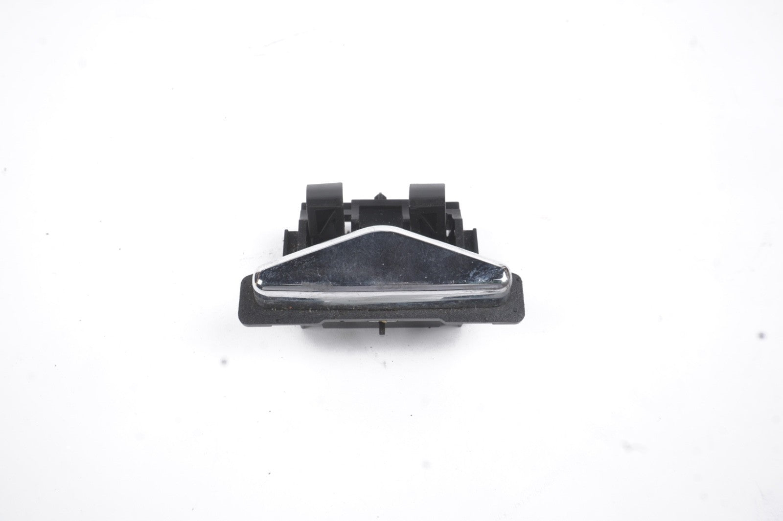 2014 - 2024 Maserati Ghibli Front Armrest Arm Rest Release Opener Switch Button